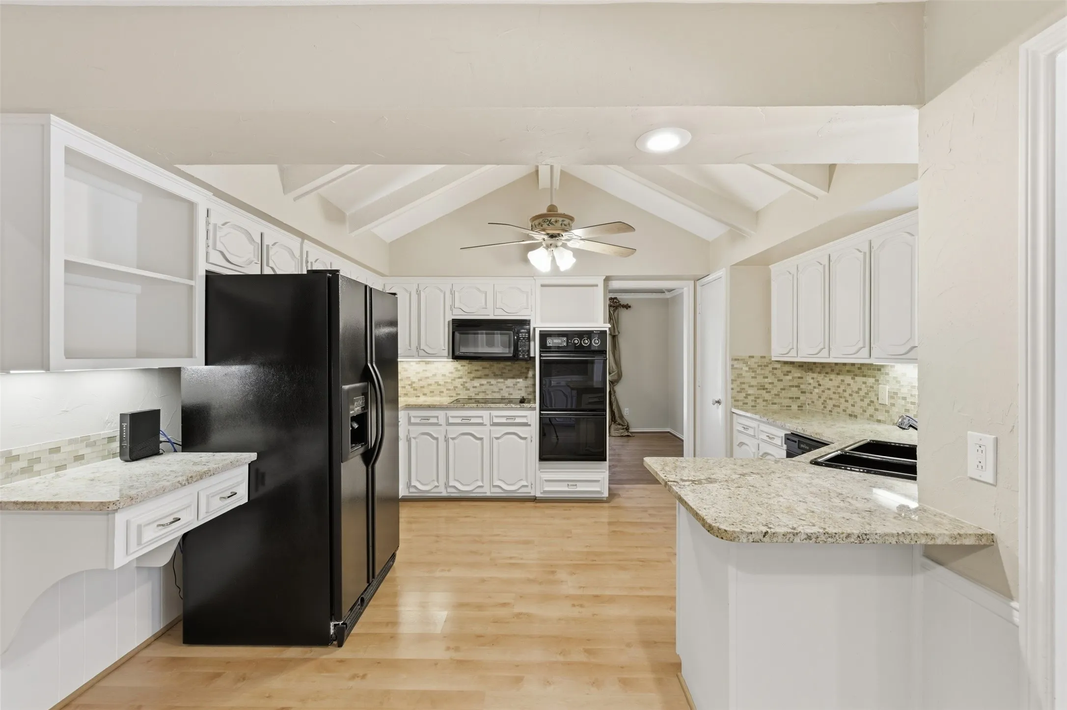 Single Family Residence For Sale in Collin County , 42 Santa Rosa Circle, Wylie, Texas 75098, 5 Bedroom, 5 Bathroom, 2 Garage spaces, 4,893 Sqft, built in 1980, mls#21215603, Real Estate Agent in Wylie, Homes For Sale in Collin county, Homes For Sale in Wylie, Realtor in Wylie Texas, Real Estate Brokerage Independent Realty Texas, Luminita Cordes Realtor