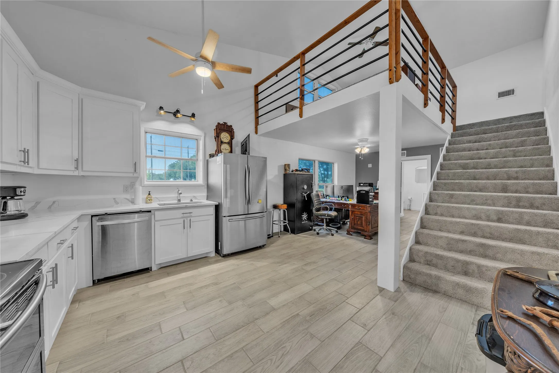 Single Family Residence For Sale in Johnson County , 9805 Eldorado Drive, Burleson, Texas 76028, 3 Bedroom, 3 Bathroom, 6 Garage spaces, 2,830 Sqft, built in 2001, Preowned, mls#21211453, Real Estate Agent in Burleson, Homes For Sale in Johnson county, Homes For Sale in Burleson, Realtor in Burleson Texas, Real Estate Brokerage Independent Realty Texas, Luminita Cordes Realtor