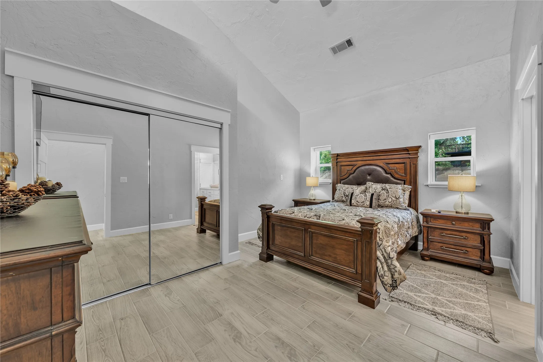 Single Family Residence For Sale in Johnson County , 9805 Eldorado Drive, Burleson, Texas 76028, 3 Bedroom, 3 Bathroom, 6 Garage spaces, 2,830 Sqft, built in 2001, Preowned, mls#21211453, Real Estate Agent in Burleson, Homes For Sale in Johnson county, Homes For Sale in Burleson, Realtor in Burleson Texas, Real Estate Brokerage Independent Realty Texas, Luminita Cordes Realtor