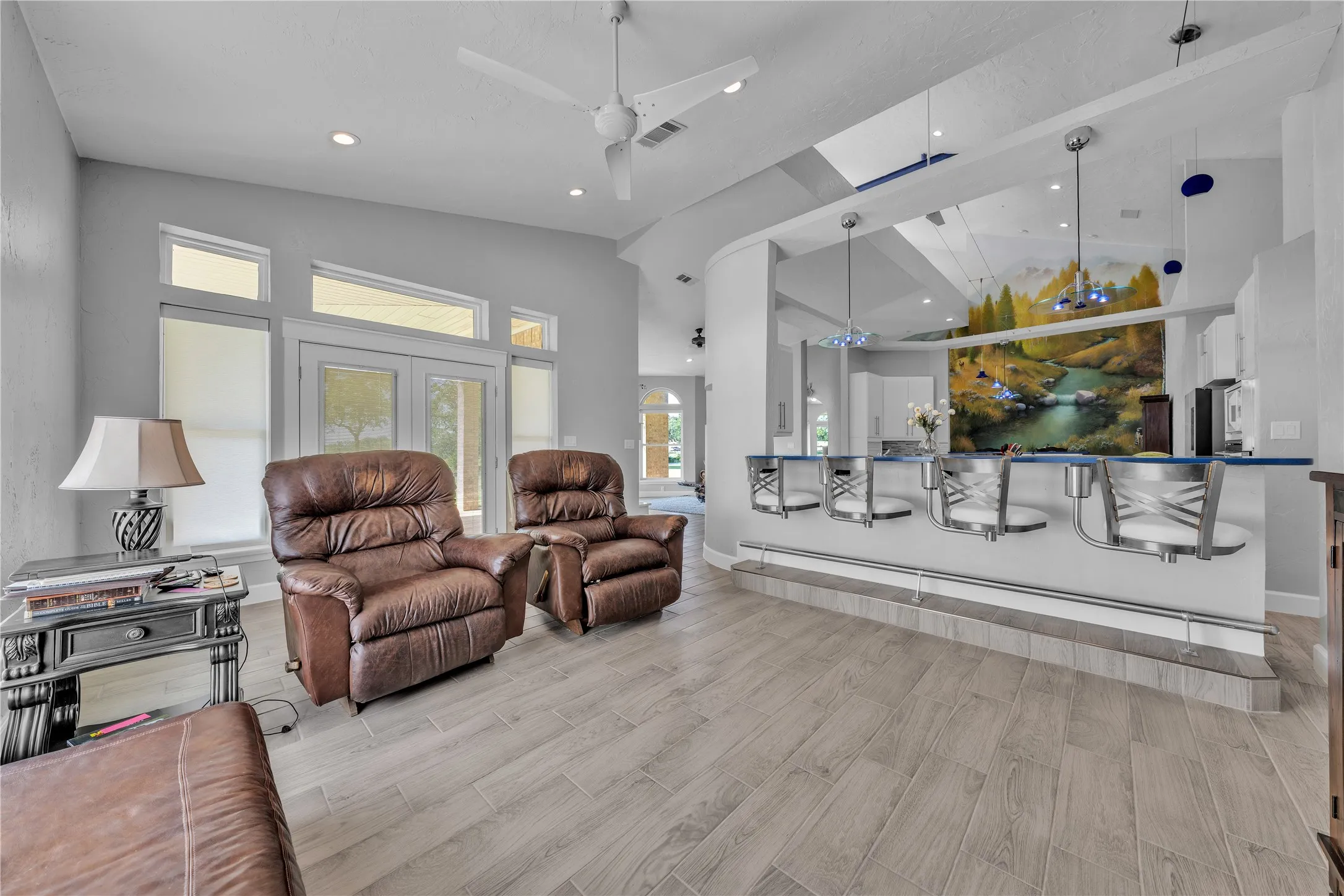 Single Family Residence For Sale in Johnson County , 9805 Eldorado Drive, Burleson, Texas 76028, 3 Bedroom, 3 Bathroom, 6 Garage spaces, 2,830 Sqft, built in 2001, Preowned, mls#21211453, Real Estate Agent in Burleson, Homes For Sale in Johnson county, Homes For Sale in Burleson, Realtor in Burleson Texas, Real Estate Brokerage Independent Realty Texas, Luminita Cordes Realtor