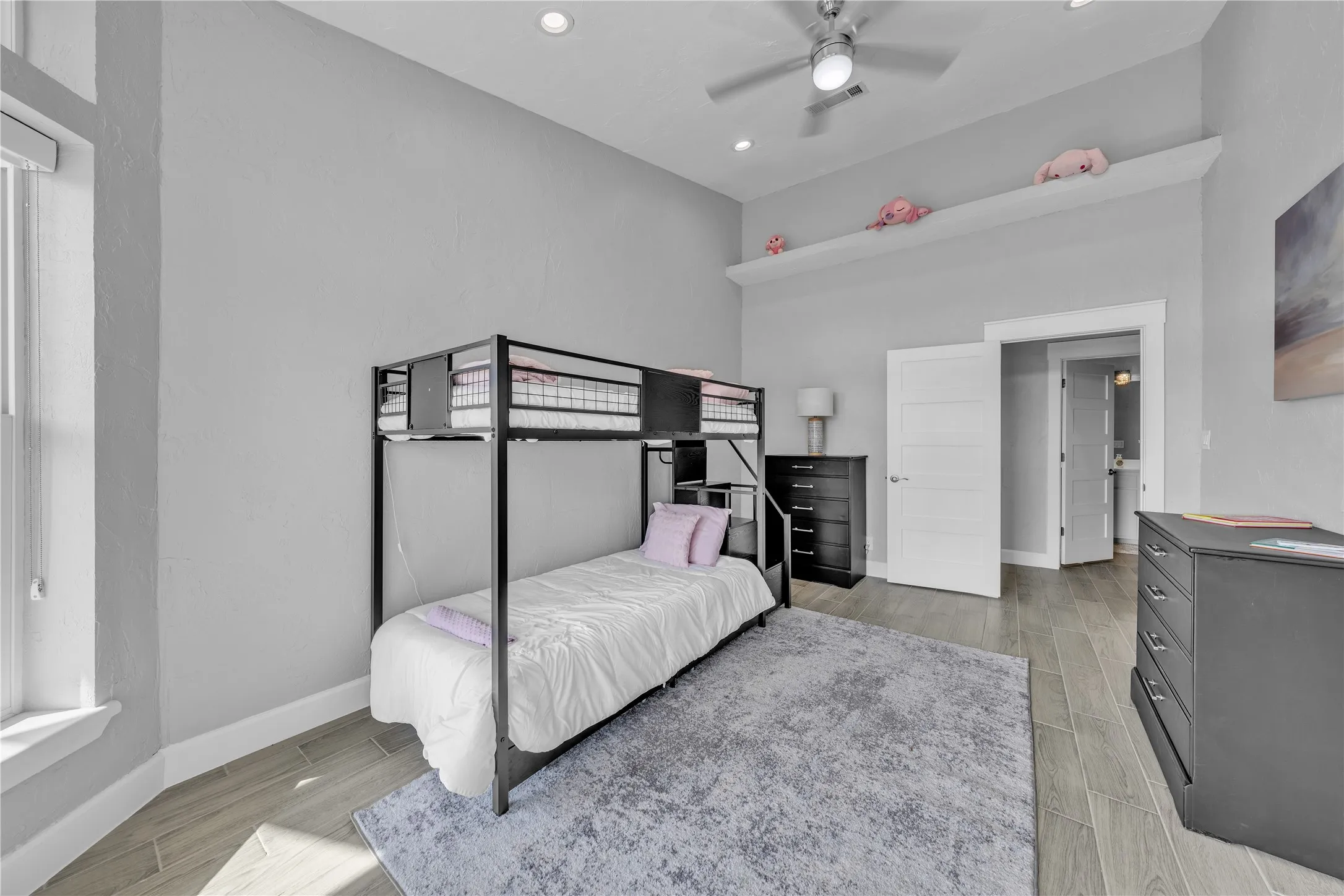 Single Family Residence For Sale in Johnson County , 9805 Eldorado Drive, Burleson, Texas 76028, 3 Bedroom, 3 Bathroom, 6 Garage spaces, 2,830 Sqft, built in 2001, Preowned, mls#21211453, Real Estate Agent in Burleson, Homes For Sale in Johnson county, Homes For Sale in Burleson, Realtor in Burleson Texas, Real Estate Brokerage Independent Realty Texas, Luminita Cordes Realtor