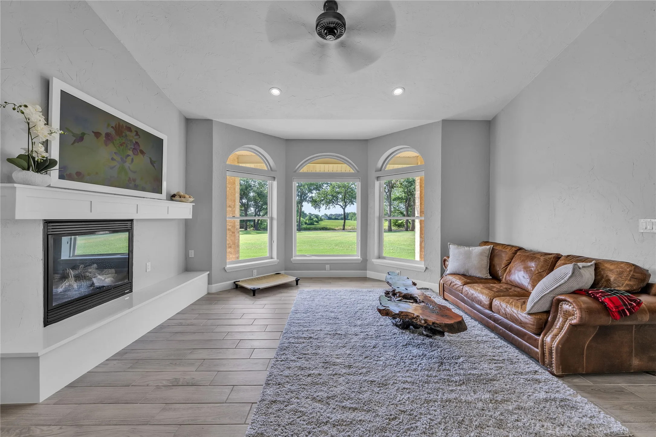 Single Family Residence For Sale in Johnson County , 9805 Eldorado Drive, Burleson, Texas 76028, 3 Bedroom, 3 Bathroom, 6 Garage spaces, 2,830 Sqft, built in 2001, Preowned, mls#21211453, Real Estate Agent in Burleson, Homes For Sale in Johnson county, Homes For Sale in Burleson, Realtor in Burleson Texas, Real Estate Brokerage Independent Realty Texas, Luminita Cordes Realtor