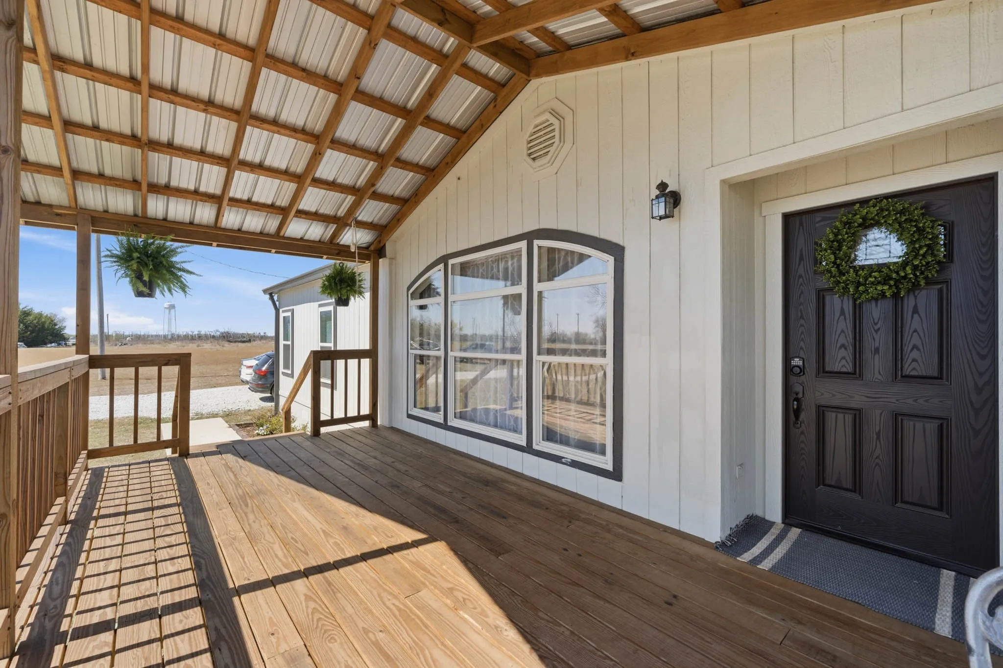 Manufactured Home For Sale in Hill County , 2651 Fm 67, Covington, Texas 76636, 4 Bedroom, 2 Bathroom, Garage spaces, 2,432 Sqft, built in 2003, Preowned, mls#21215638, Real Estate Agent in Covington, Homes For Sale in Hill county, Homes For Sale in Covington, Realtor in Covington Texas, Real Estate Brokerage Independent Realty Texas, Luminita Cordes Realtor