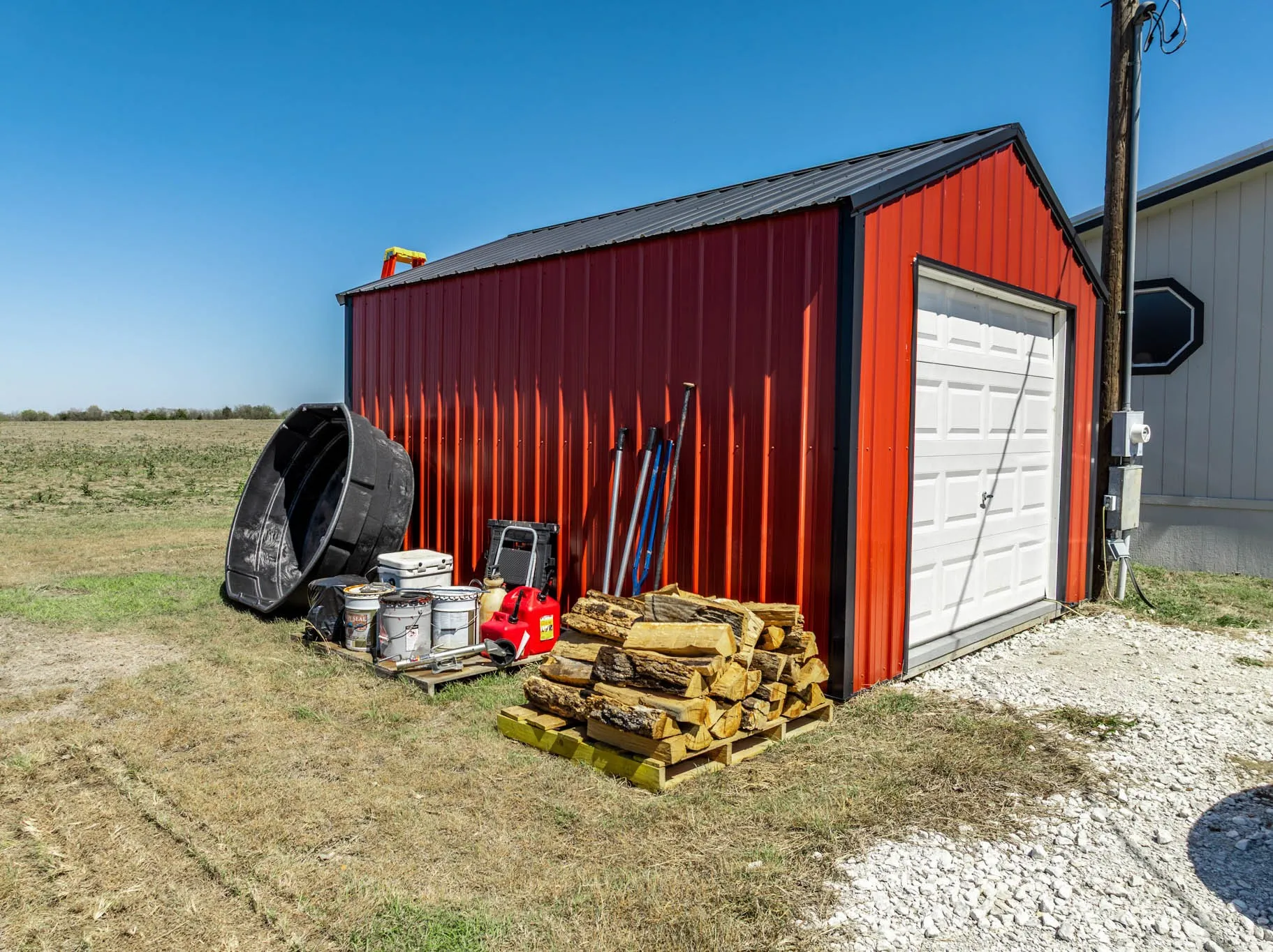 Manufactured Home For Sale in Hill County , 2651 Fm 67, Covington, Texas 76636, 4 Bedroom, 2 Bathroom, Garage spaces, 2,432 Sqft, built in 2003, Preowned, mls#21215638, Real Estate Agent in Covington, Homes For Sale in Hill county, Homes For Sale in Covington, Realtor in Covington Texas, Real Estate Brokerage Independent Realty Texas, Luminita Cordes Realtor