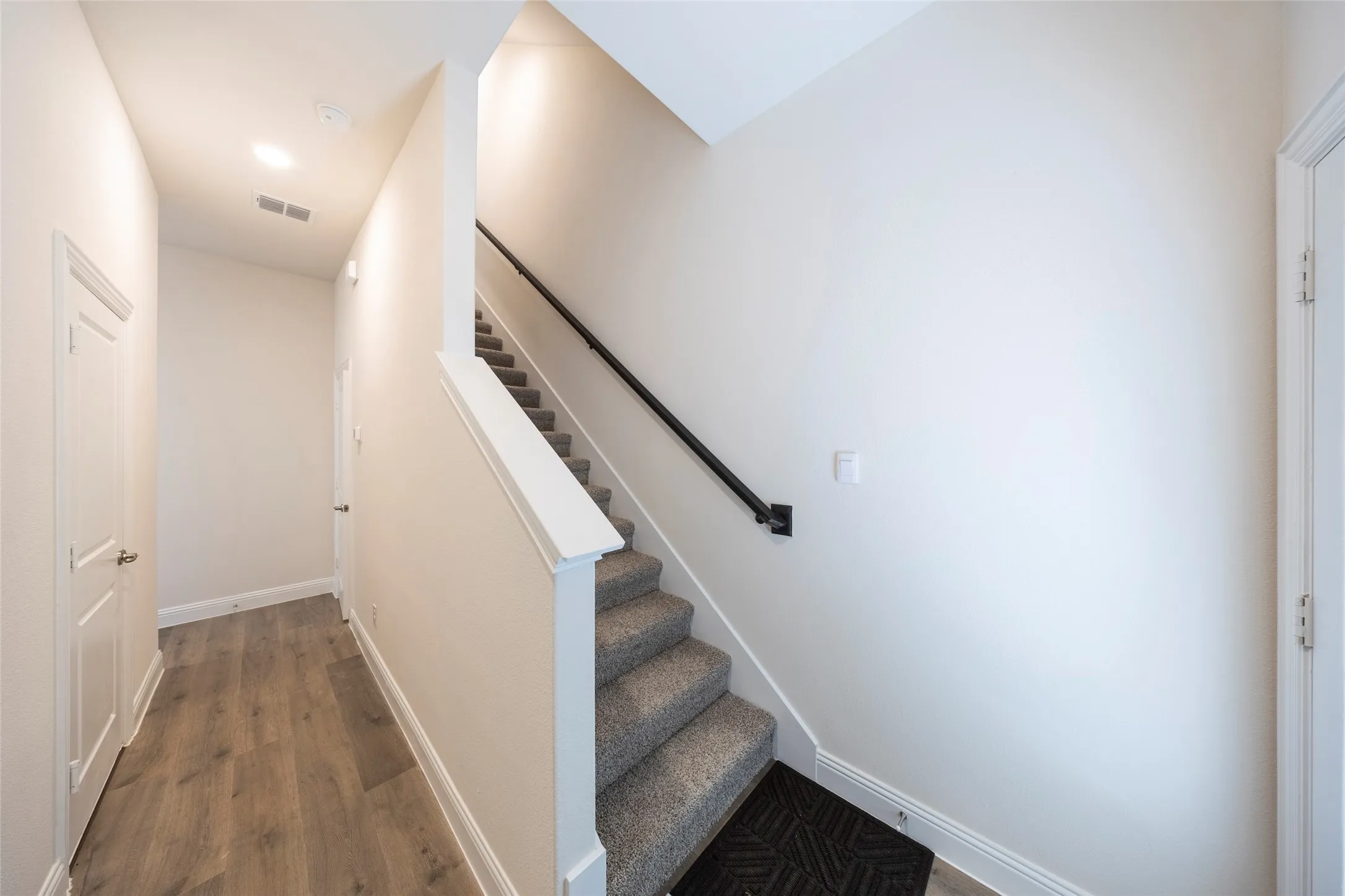 Single Family Residence For Rent in Collin County , 1530 Lake District Drive, Allen, Texas 75013, 5 Bedroom, 5 Bathroom, 2 Garage spaces, 2,610 Sqft, built in 2024, New Construction - Complete, mls#21215528, Real Estate Agent in Allen, Homes For Rent in Collin county, Homes For Rent in Allen, Realtor in Allen Texas, Real Estate Brokerage Independent Realty Texas, Luminita Cordes Realtor