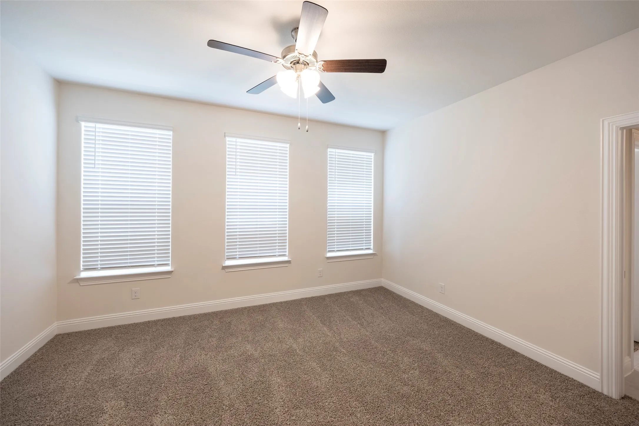 Single Family Residence For Rent in Collin County , 1530 Lake District Drive, Allen, Texas 75013, 5 Bedroom, 5 Bathroom, 2 Garage spaces, 2,610 Sqft, built in 2024, New Construction - Complete, mls#21215528, Real Estate Agent in Allen, Homes For Rent in Collin county, Homes For Rent in Allen, Realtor in Allen Texas, Real Estate Brokerage Independent Realty Texas, Luminita Cordes Realtor