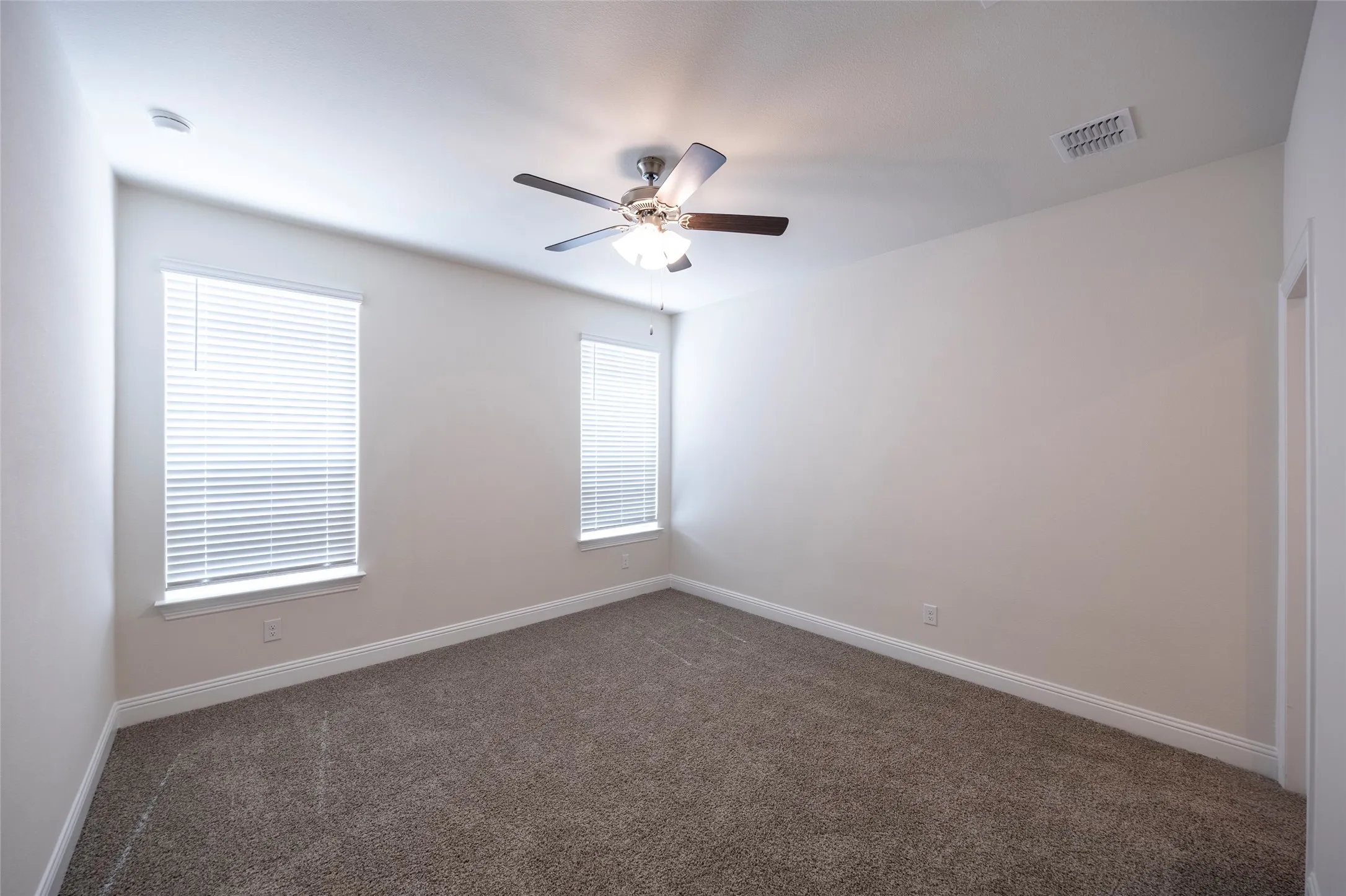 Single Family Residence For Rent in Collin County , 1530 Lake District Drive, Allen, Texas 75013, 5 Bedroom, 5 Bathroom, 2 Garage spaces, 2,610 Sqft, built in 2024, New Construction - Complete, mls#21215528, Real Estate Agent in Allen, Homes For Rent in Collin county, Homes For Rent in Allen, Realtor in Allen Texas, Real Estate Brokerage Independent Realty Texas, Luminita Cordes Realtor