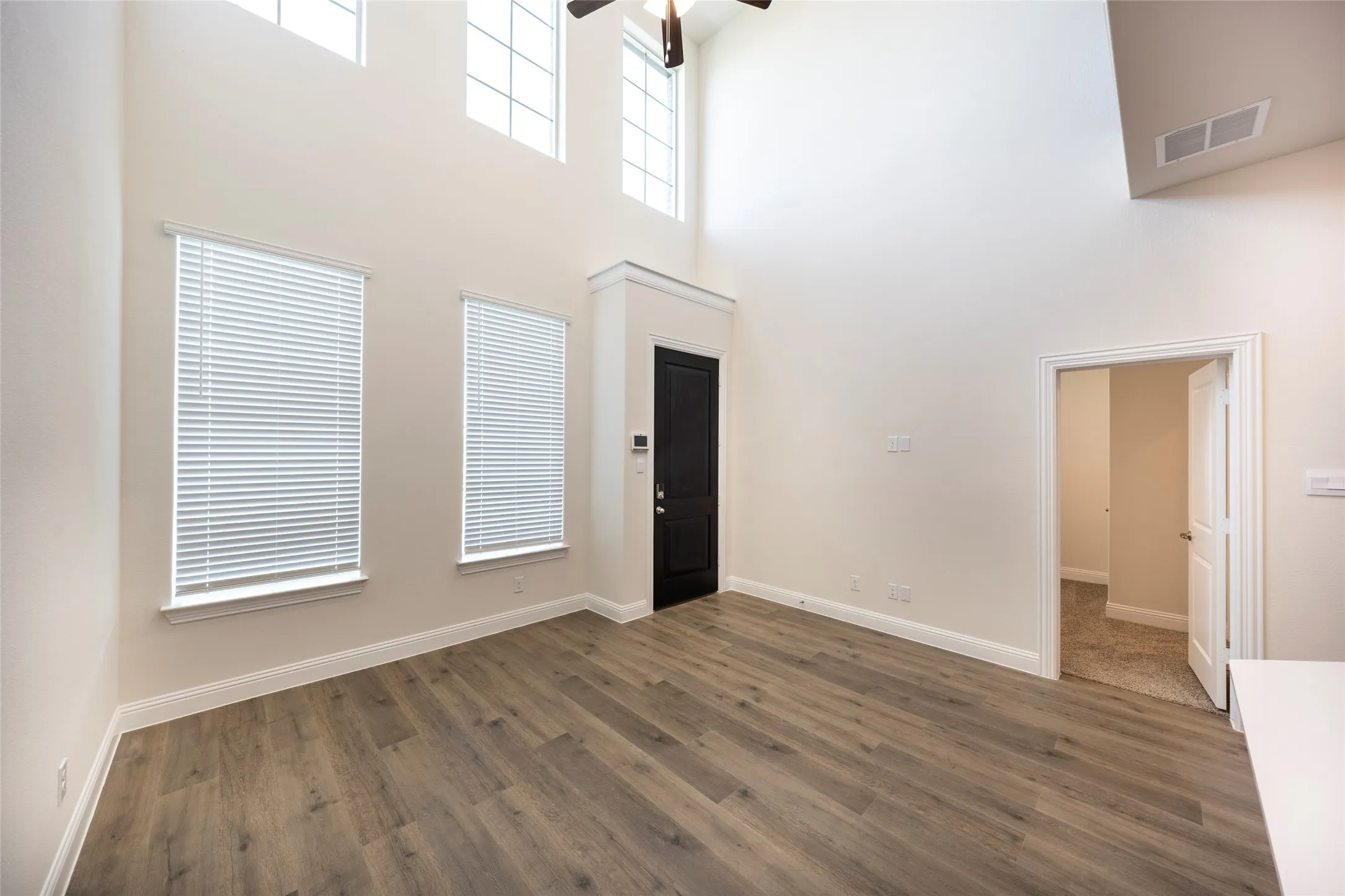 Single Family Residence For Rent in Collin County , 1530 Lake District Drive, Allen, Texas 75013, 5 Bedroom, 5 Bathroom, 2 Garage spaces, 2,610 Sqft, built in 2024, New Construction - Complete, mls#21215528, Real Estate Agent in Allen, Homes For Rent in Collin county, Homes For Rent in Allen, Realtor in Allen Texas, Real Estate Brokerage Independent Realty Texas, Luminita Cordes Realtor