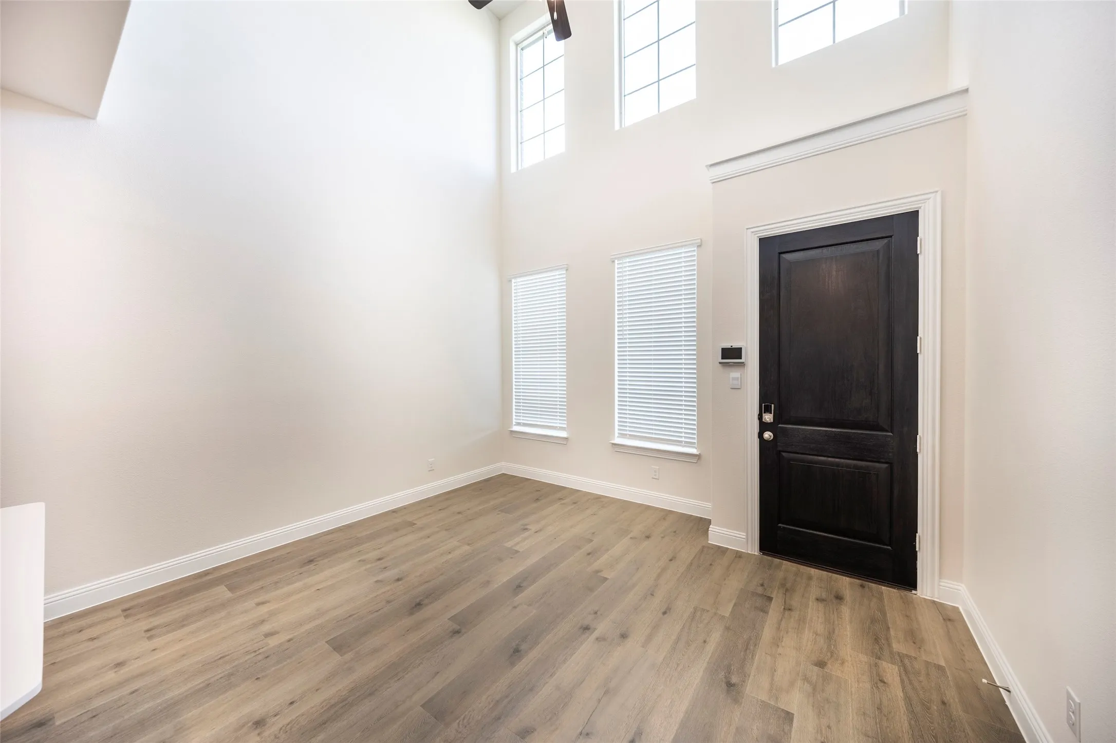 Single Family Residence For Rent in Collin County , 1530 Lake District Drive, Allen, Texas 75013, 5 Bedroom, 5 Bathroom, 2 Garage spaces, 2,610 Sqft, built in 2024, New Construction - Complete, mls#21215528, Real Estate Agent in Allen, Homes For Rent in Collin county, Homes For Rent in Allen, Realtor in Allen Texas, Real Estate Brokerage Independent Realty Texas, Luminita Cordes Realtor