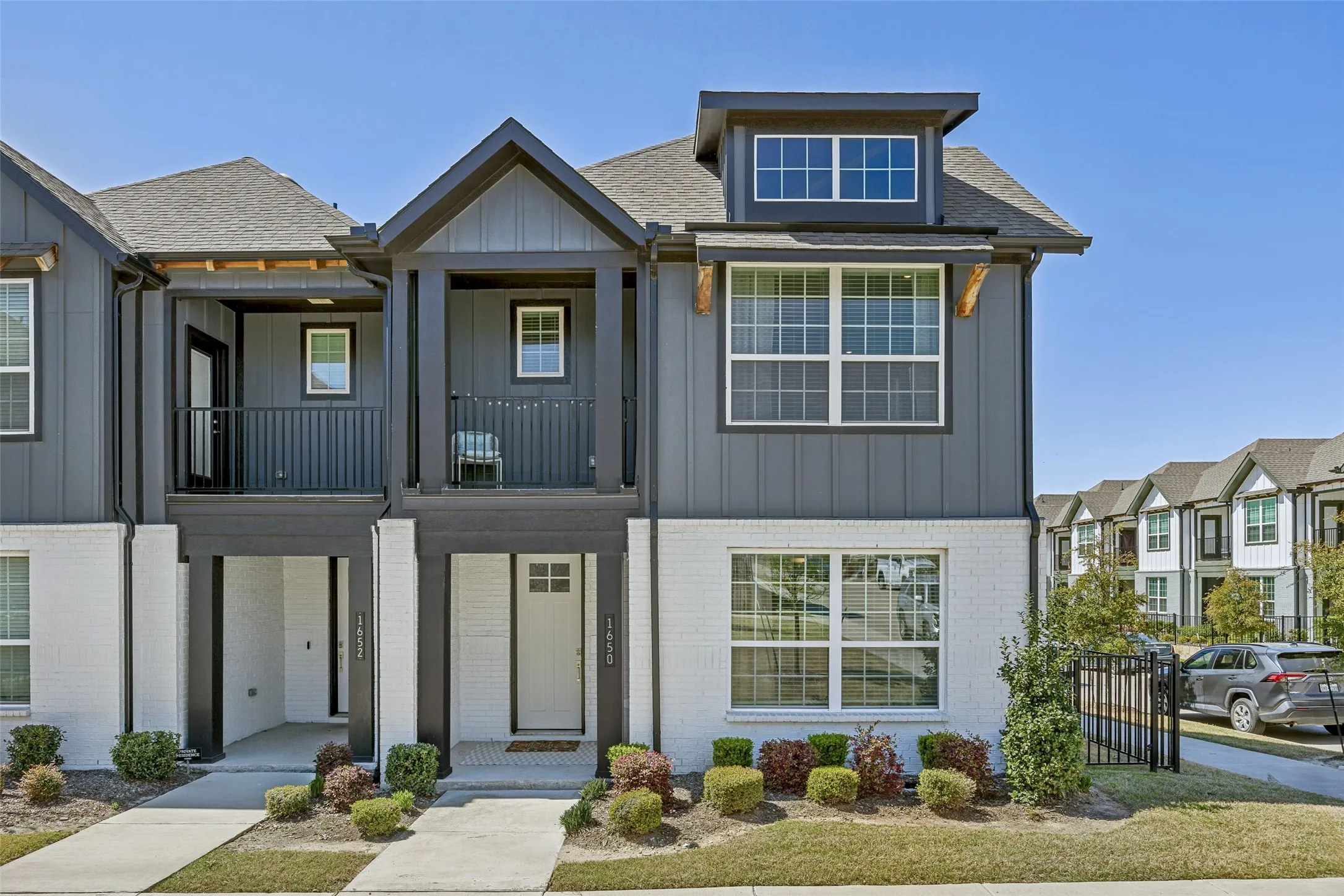 Townhouse For Sale in Collin County , 1650 Jessica Drive, Allen, Texas 75002, 3 Bedroom, 3 Bathroom, 2 Garage spaces, 2,008 Sqft, built in 2022, mls#21215325, Real Estate Agent in Allen, Homes For Sale in Collin county, Homes For Sale in Allen, Realtor in Allen Texas, Real Estate Brokerage Independent Realty Texas, Luminita Cordes Realtor