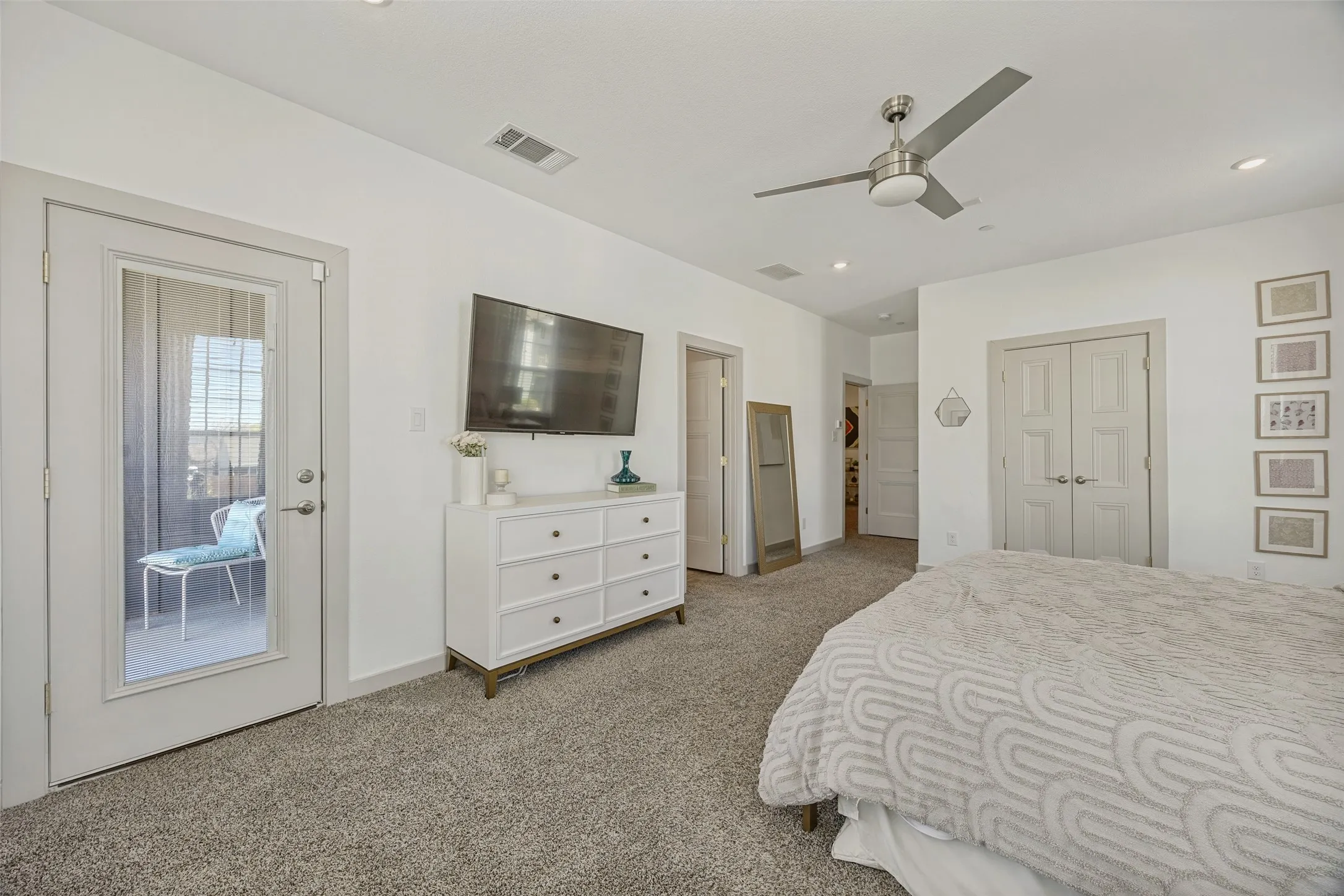 Townhouse For Sale in Collin County , 1650 Jessica Drive, Allen, Texas 75002, 3 Bedroom, 3 Bathroom, 2 Garage spaces, 2,008 Sqft, built in 2022, mls#21215325, Real Estate Agent in Allen, Homes For Sale in Collin county, Homes For Sale in Allen, Realtor in Allen Texas, Real Estate Brokerage Independent Realty Texas, Luminita Cordes Realtor
