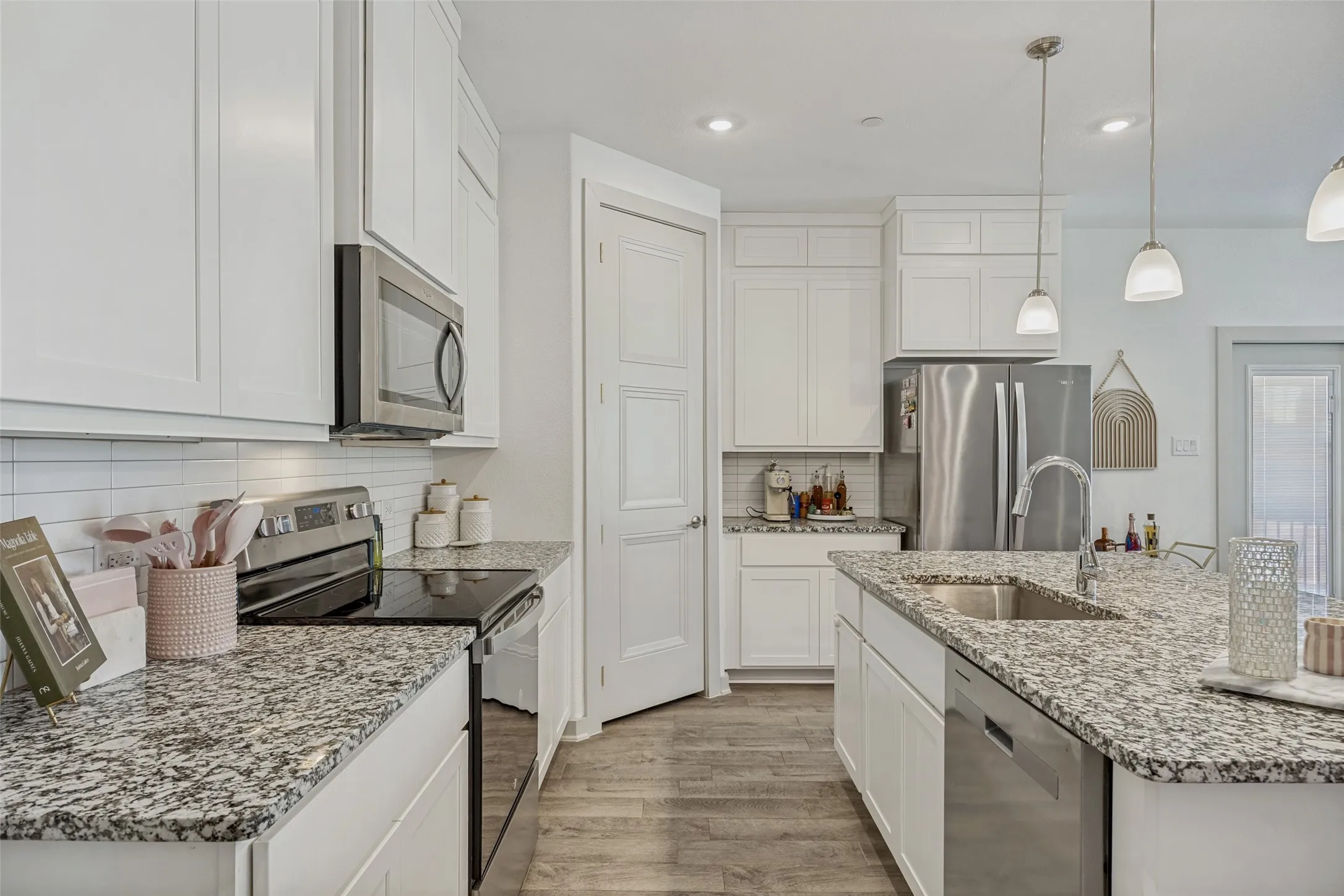 Townhouse For Sale in Collin County , 1650 Jessica Drive, Allen, Texas 75002, 3 Bedroom, 3 Bathroom, 2 Garage spaces, 2,008 Sqft, built in 2022, mls#21215325, Real Estate Agent in Allen, Homes For Sale in Collin county, Homes For Sale in Allen, Realtor in Allen Texas, Real Estate Brokerage Independent Realty Texas, Luminita Cordes Realtor
