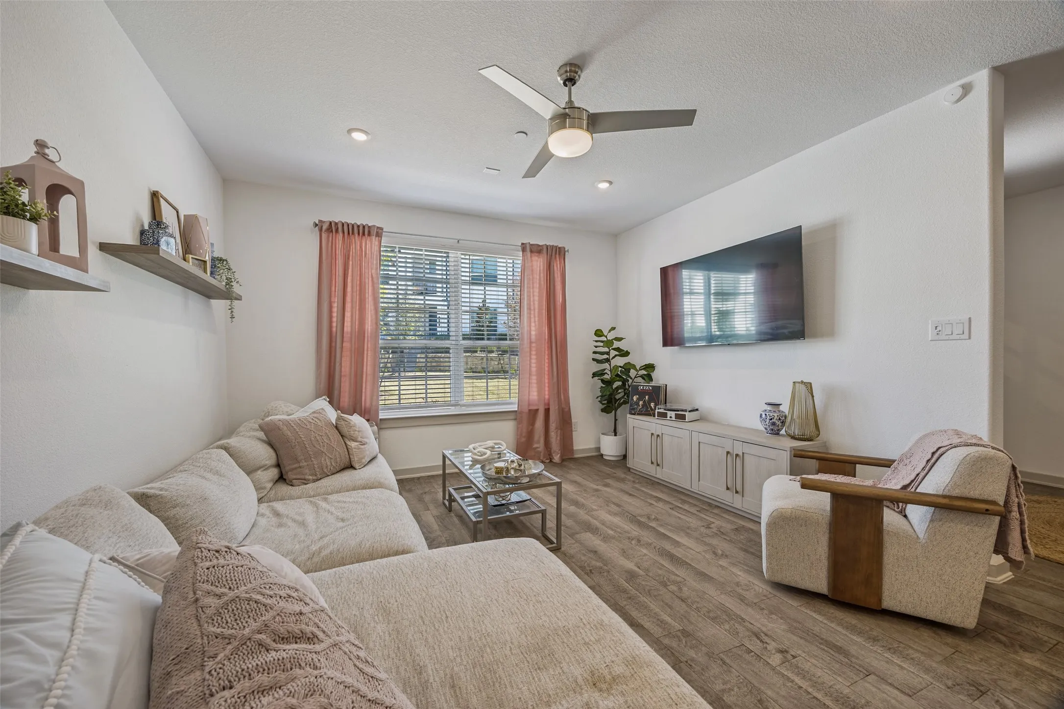 Townhouse For Sale in Collin County , 1650 Jessica Drive, Allen, Texas 75002, 3 Bedroom, 3 Bathroom, 2 Garage spaces, 2,008 Sqft, built in 2022, mls#21215325, Real Estate Agent in Allen, Homes For Sale in Collin county, Homes For Sale in Allen, Realtor in Allen Texas, Real Estate Brokerage Independent Realty Texas, Luminita Cordes Realtor