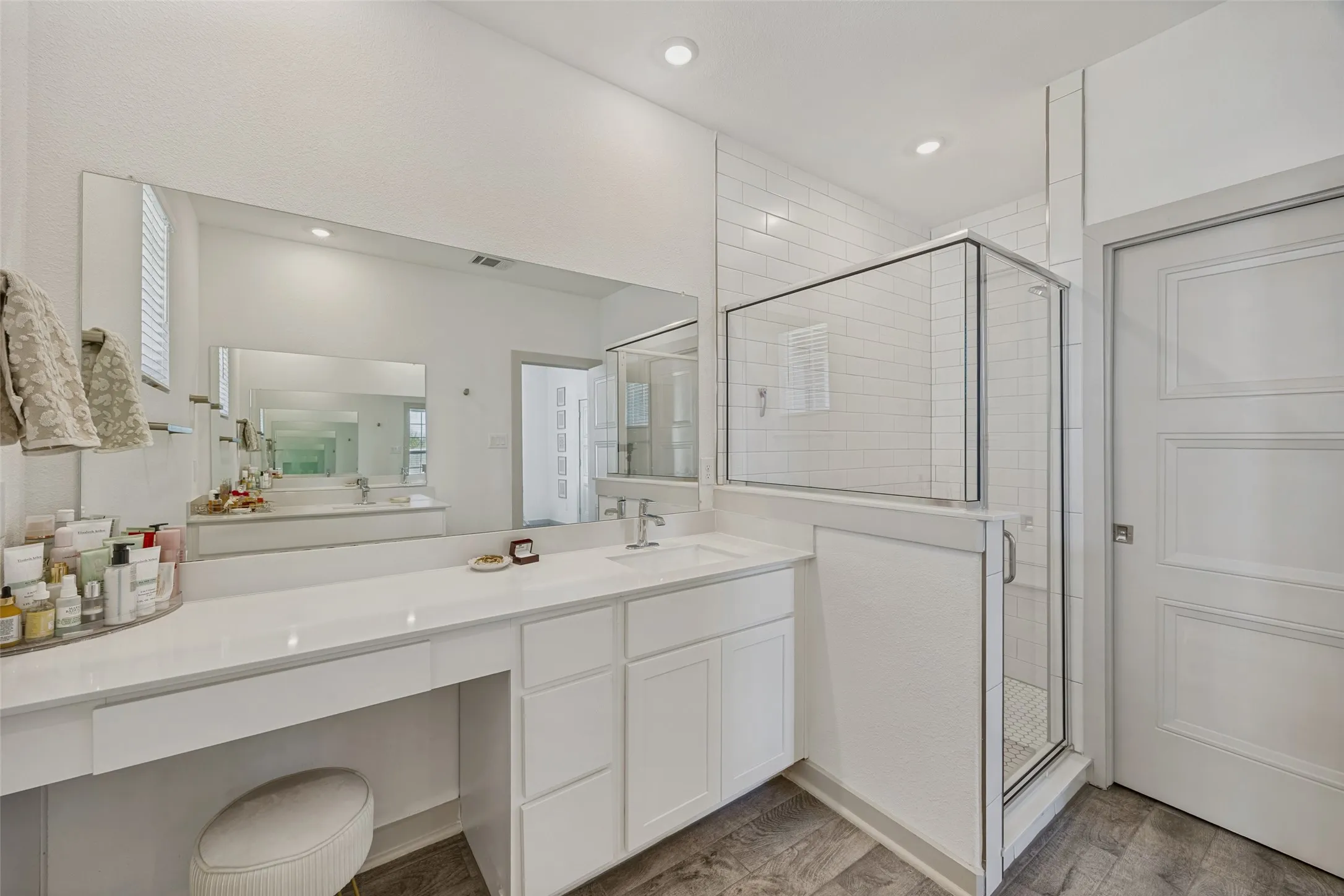 Townhouse For Sale in Collin County , 1650 Jessica Drive, Allen, Texas 75002, 3 Bedroom, 3 Bathroom, 2 Garage spaces, 2,008 Sqft, built in 2022, mls#21215325, Real Estate Agent in Allen, Homes For Sale in Collin county, Homes For Sale in Allen, Realtor in Allen Texas, Real Estate Brokerage Independent Realty Texas, Luminita Cordes Realtor
