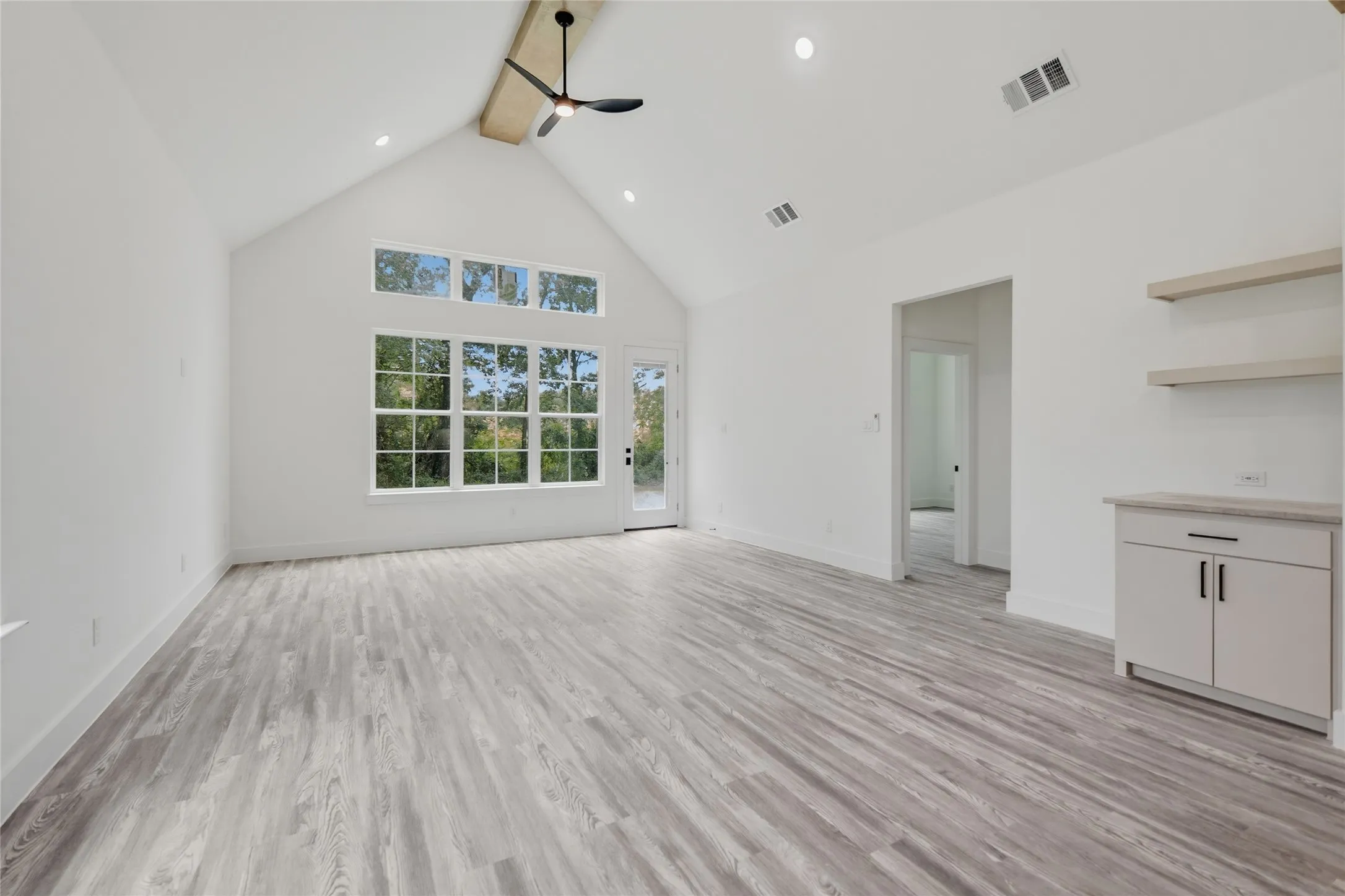 Single Family Residence For Sale in Fannin County , 307 E Locust Street, Leonard, Texas 75452, 3 Bedroom, 2 Bathroom, 1 Garage spaces, 1,542 Sqft, built in 2026, mls#21212725, Real Estate Agent in Leonard, Homes For Sale in Fannin county, Homes For Sale in Leonard, Realtor in Leonard Texas, Real Estate Brokerage Independent Realty Texas, Luminita Cordes Realtor