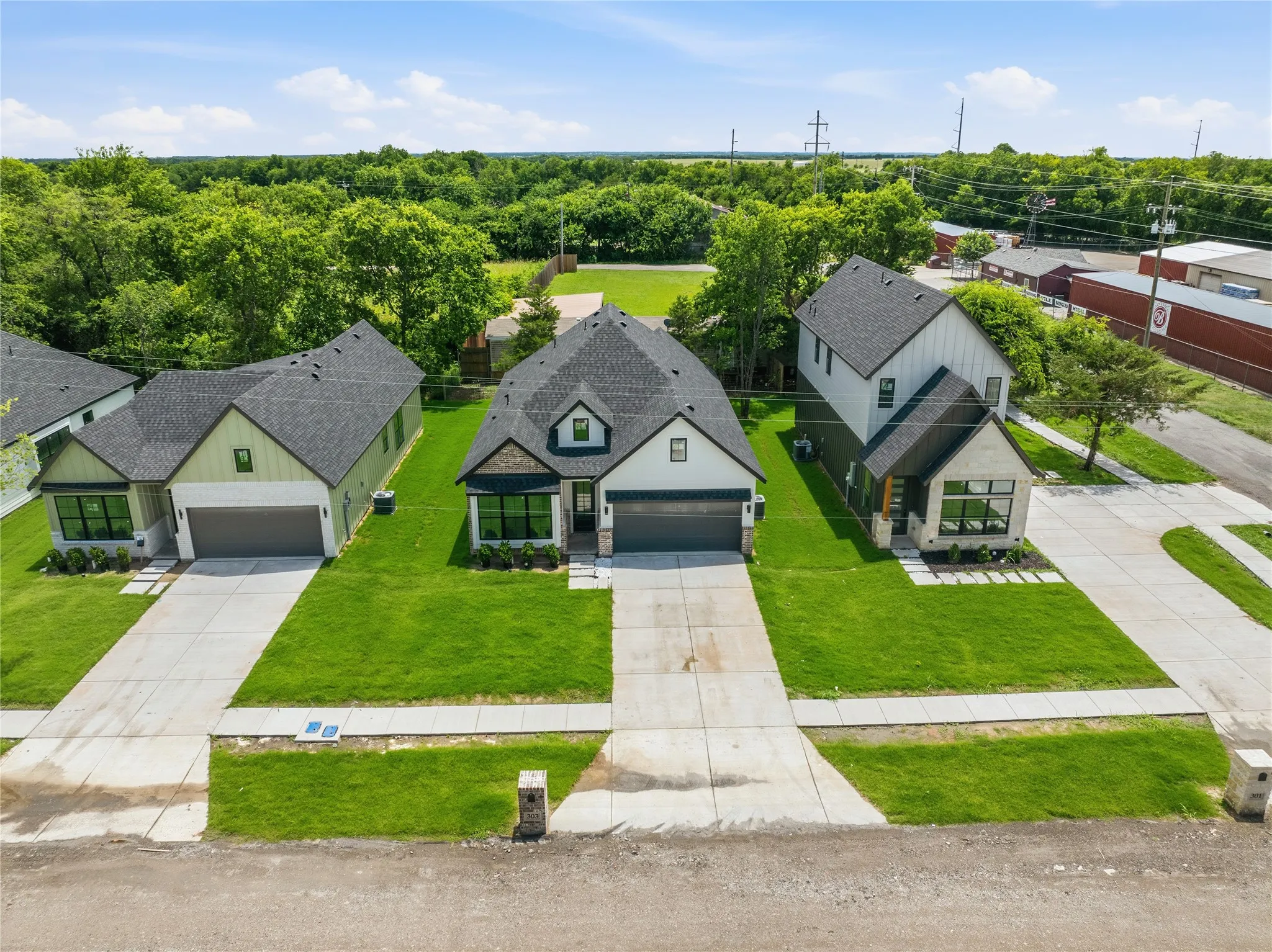 Single Family Residence For Sale in Fannin County , 303 E Locust Street, Leonard, Texas 75452, 3 Bedroom, 2 Bathroom, 1 Garage spaces, 1,542 Sqft, built in 2026, mls#21212678, Real Estate Agent in Leonard, Homes For Sale in Fannin county, Homes For Sale in Leonard, Realtor in Leonard Texas, Real Estate Brokerage Independent Realty Texas, Luminita Cordes Realtor
