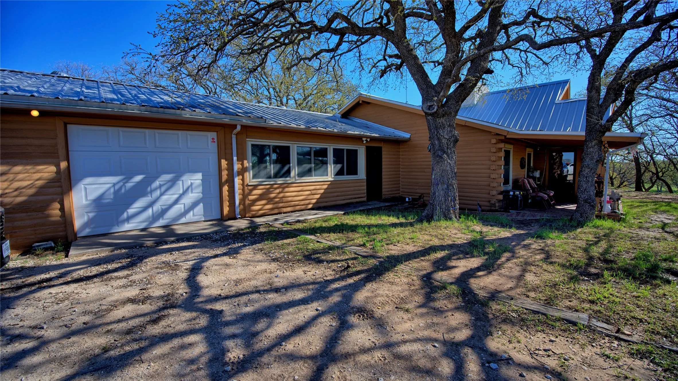 Farm For Sale in Montague County , 4179 Rock Springs School Road, Nocona, Texas 76255, 4 Bedrooms, 2 Bathrooms, 3 Garage spaces, 2,938 Sqft, built in 1985, Price $825,000, mls#21211969, Real Estate Agent in Nocona, Homes For Sale in Montague county, Homes For Sale in Nocona, Realtor in Nocona Texas, Real Estate Brokerage Independent Realty Texas, Luminita Cordes Realtor