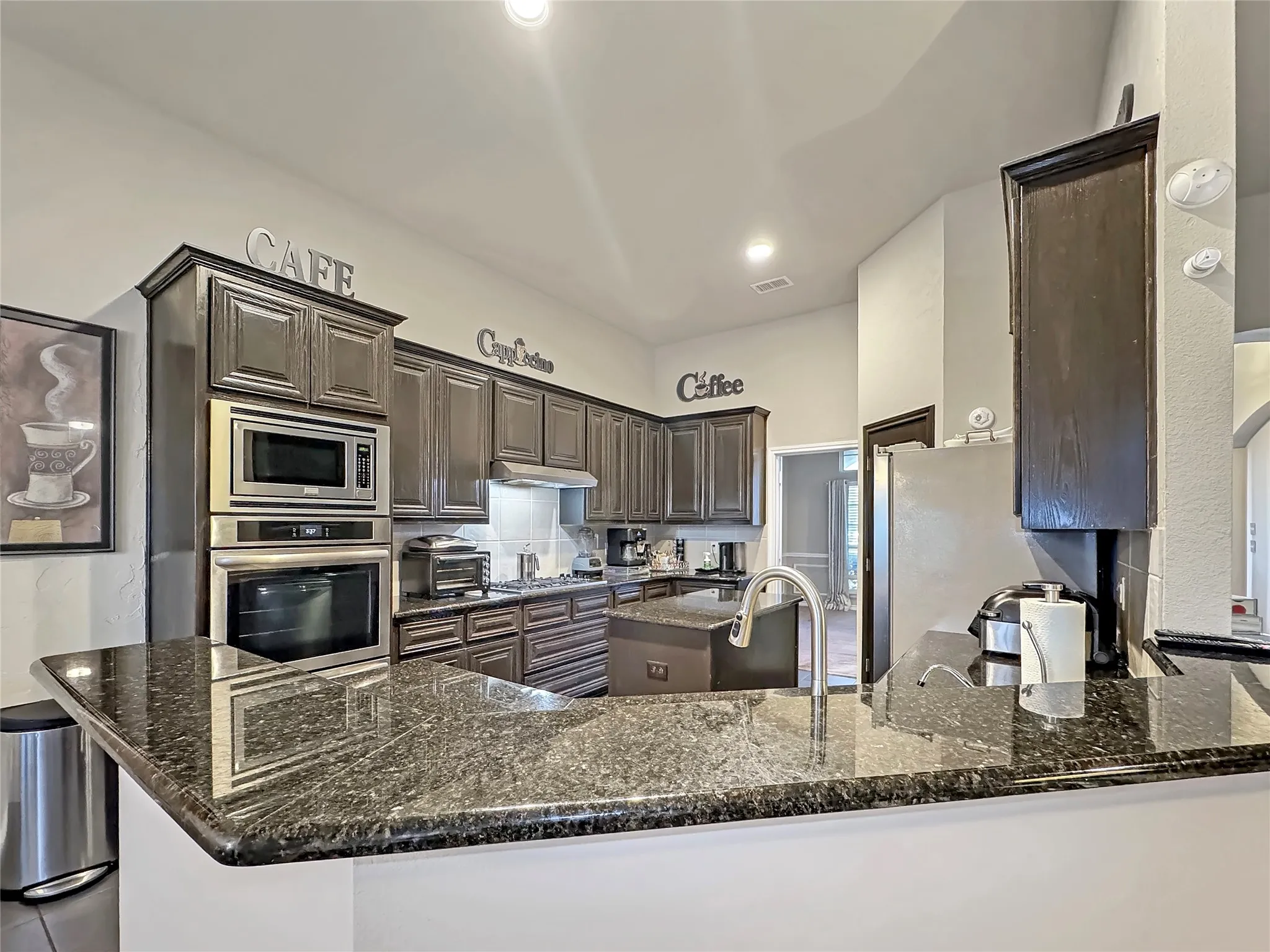 Single Family Residence For Sale in Dallas County , 904 Regal Bluff Lane, De Soto, Texas 75115, 4 Bedroom, 3 Bathroom, 2 Garage spaces, 2,852 Sqft, built in 2014, New Construction - Complete, mls#21200073, Real Estate Agent in De Soto, Homes For Sale in Dallas county, Homes For Sale in De Soto, Realtor in De Soto Texas, Real Estate Brokerage Independent Realty Texas, Luminita Cordes Realtor