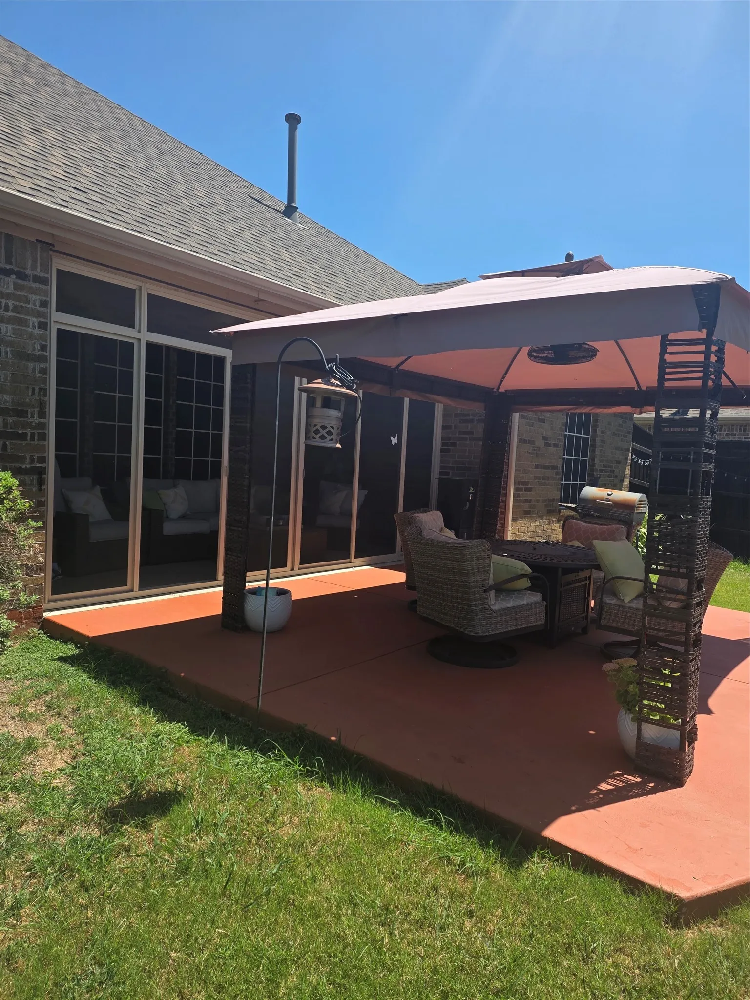 Single Family Residence For Sale in Dallas County , 904 Regal Bluff Lane, De Soto, Texas 75115, 4 Bedroom, 3 Bathroom, 2 Garage spaces, 2,852 Sqft, built in 2014, New Construction - Complete, mls#21200073, Real Estate Agent in De Soto, Homes For Sale in Dallas county, Homes For Sale in De Soto, Realtor in De Soto Texas, Real Estate Brokerage Independent Realty Texas, Luminita Cordes Realtor