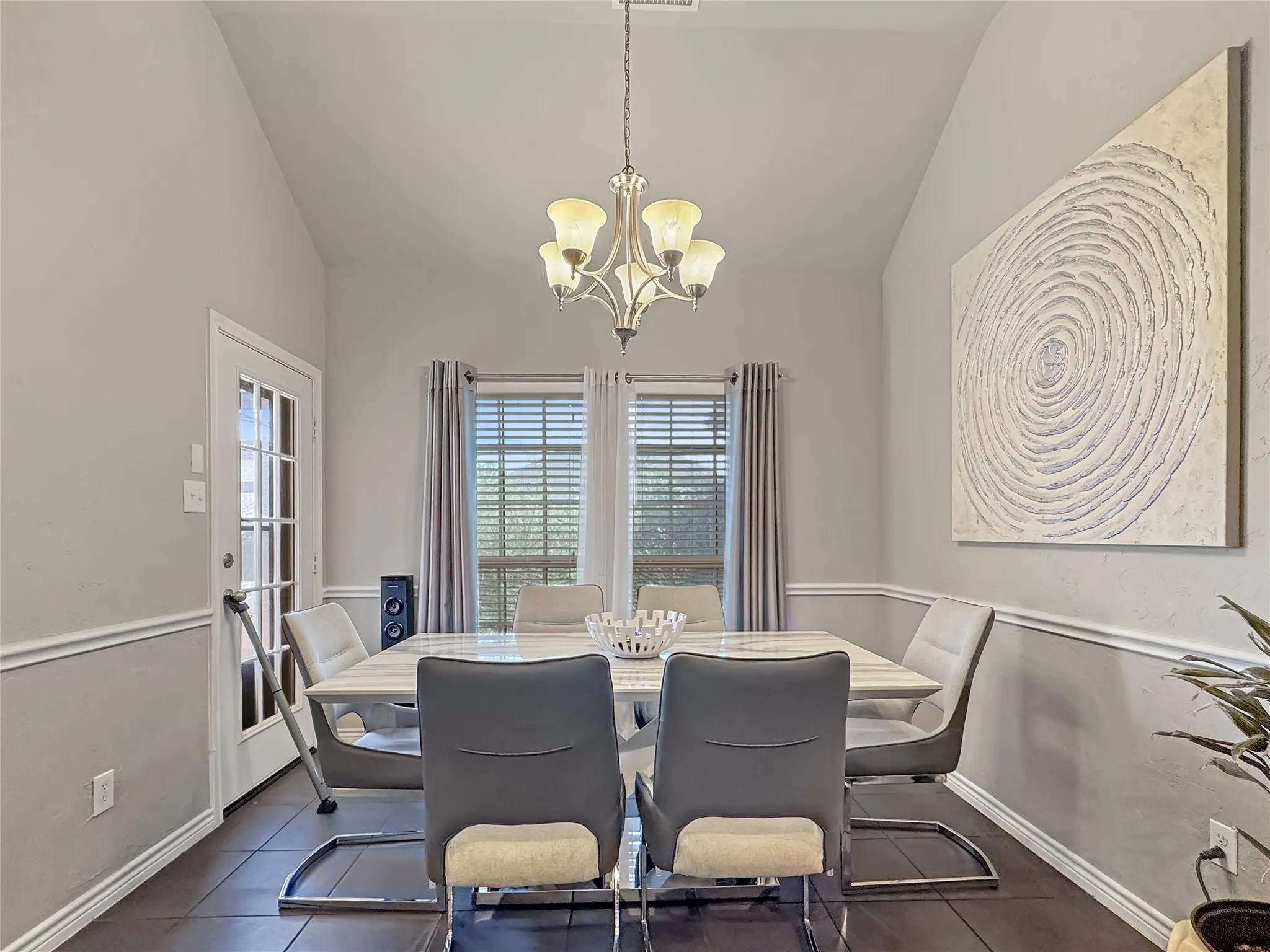 Single Family Residence For Sale in Dallas County , 904 Regal Bluff Lane, De Soto, Texas 75115, 4 Bedroom, 3 Bathroom, 2 Garage spaces, 2,852 Sqft, built in 2014, New Construction - Complete, mls#21200073, Real Estate Agent in De Soto, Homes For Sale in Dallas county, Homes For Sale in De Soto, Realtor in De Soto Texas, Real Estate Brokerage Independent Realty Texas, Luminita Cordes Realtor