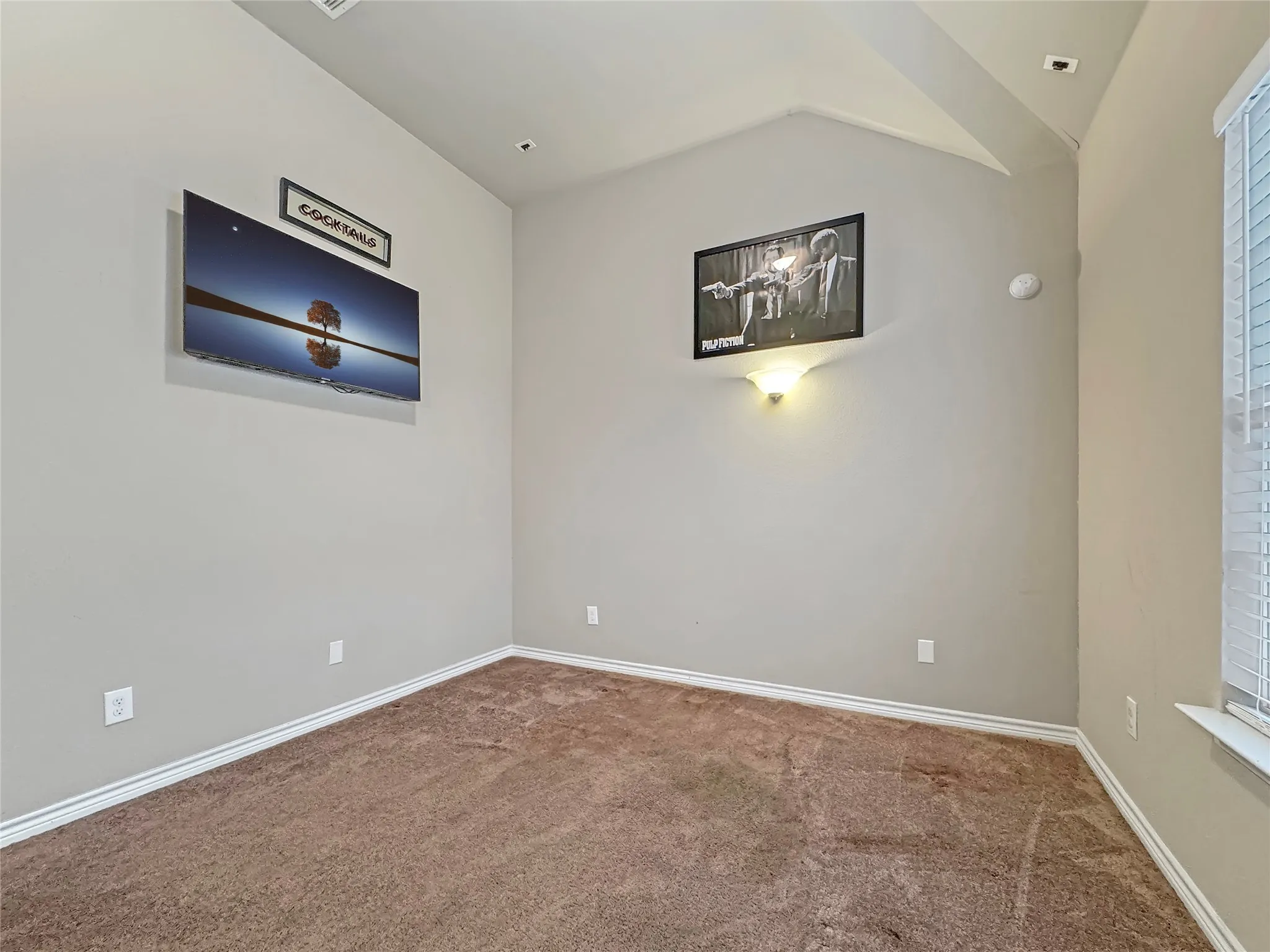 Single Family Residence For Sale in Dallas County , 904 Regal Bluff Lane, De Soto, Texas 75115, 4 Bedroom, 3 Bathroom, 2 Garage spaces, 2,852 Sqft, built in 2014, New Construction - Complete, mls#21200073, Real Estate Agent in De Soto, Homes For Sale in Dallas county, Homes For Sale in De Soto, Realtor in De Soto Texas, Real Estate Brokerage Independent Realty Texas, Luminita Cordes Realtor