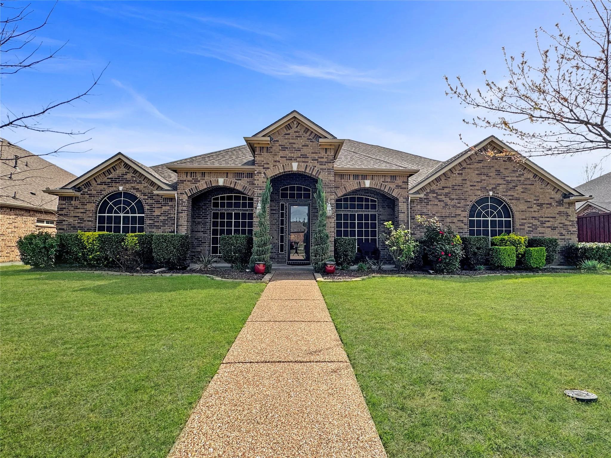 Single Family Residence For Sale in Dallas County , 904 Regal Bluff Lane, De Soto, Texas 75115, 4 Bedroom, 3 Bathroom, 2 Garage spaces, 2,852 Sqft, built in 2014, New Construction - Complete, mls#21200073, Real Estate Agent in De Soto, Homes For Sale in Dallas county, Homes For Sale in De Soto, Realtor in De Soto Texas, Real Estate Brokerage Independent Realty Texas, Luminita Cordes Realtor