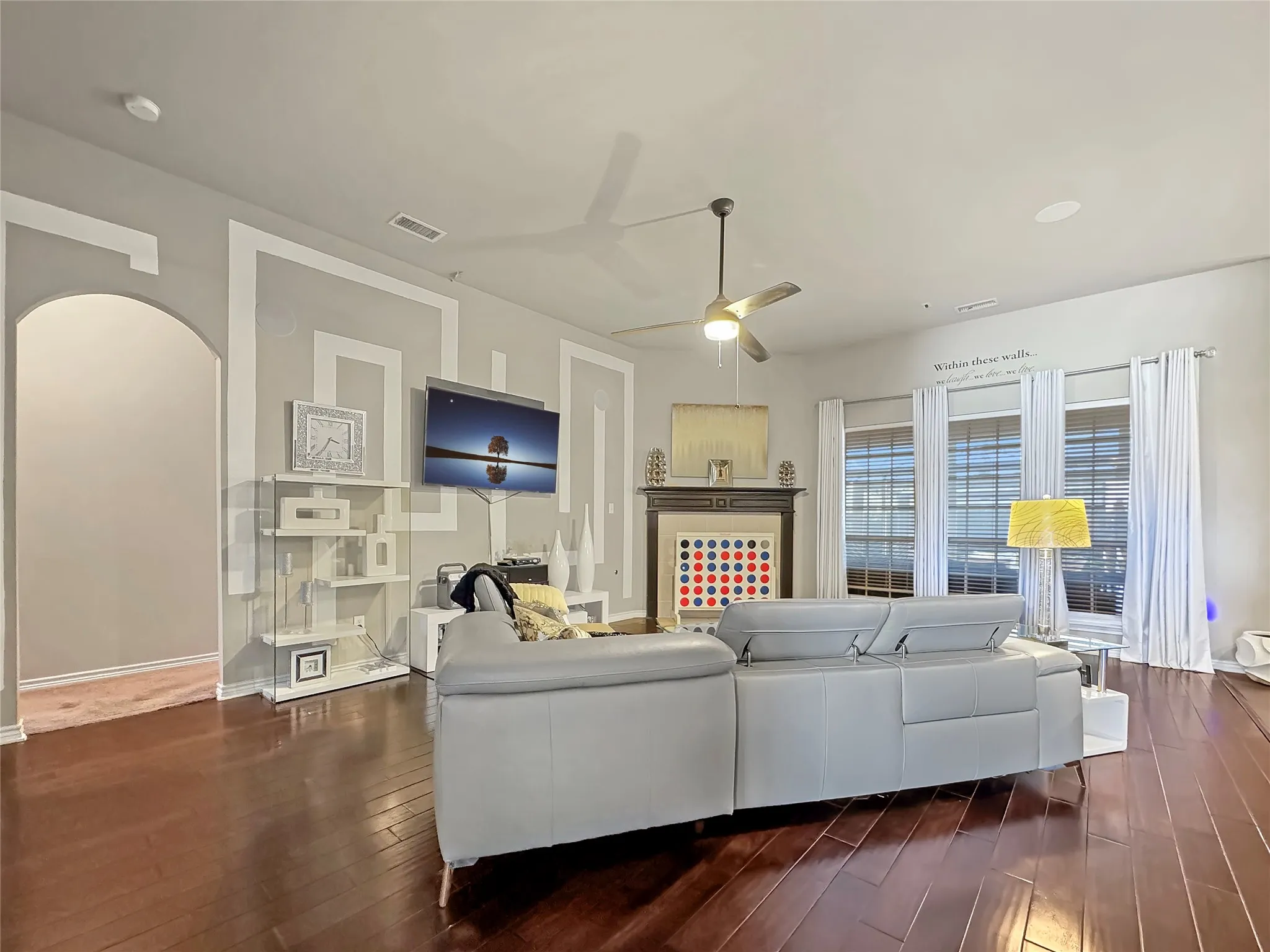 Single Family Residence For Sale in Dallas County , 904 Regal Bluff Lane, De Soto, Texas 75115, 4 Bedroom, 3 Bathroom, 2 Garage spaces, 2,852 Sqft, built in 2014, New Construction - Complete, mls#21200073, Real Estate Agent in De Soto, Homes For Sale in Dallas county, Homes For Sale in De Soto, Realtor in De Soto Texas, Real Estate Brokerage Independent Realty Texas, Luminita Cordes Realtor