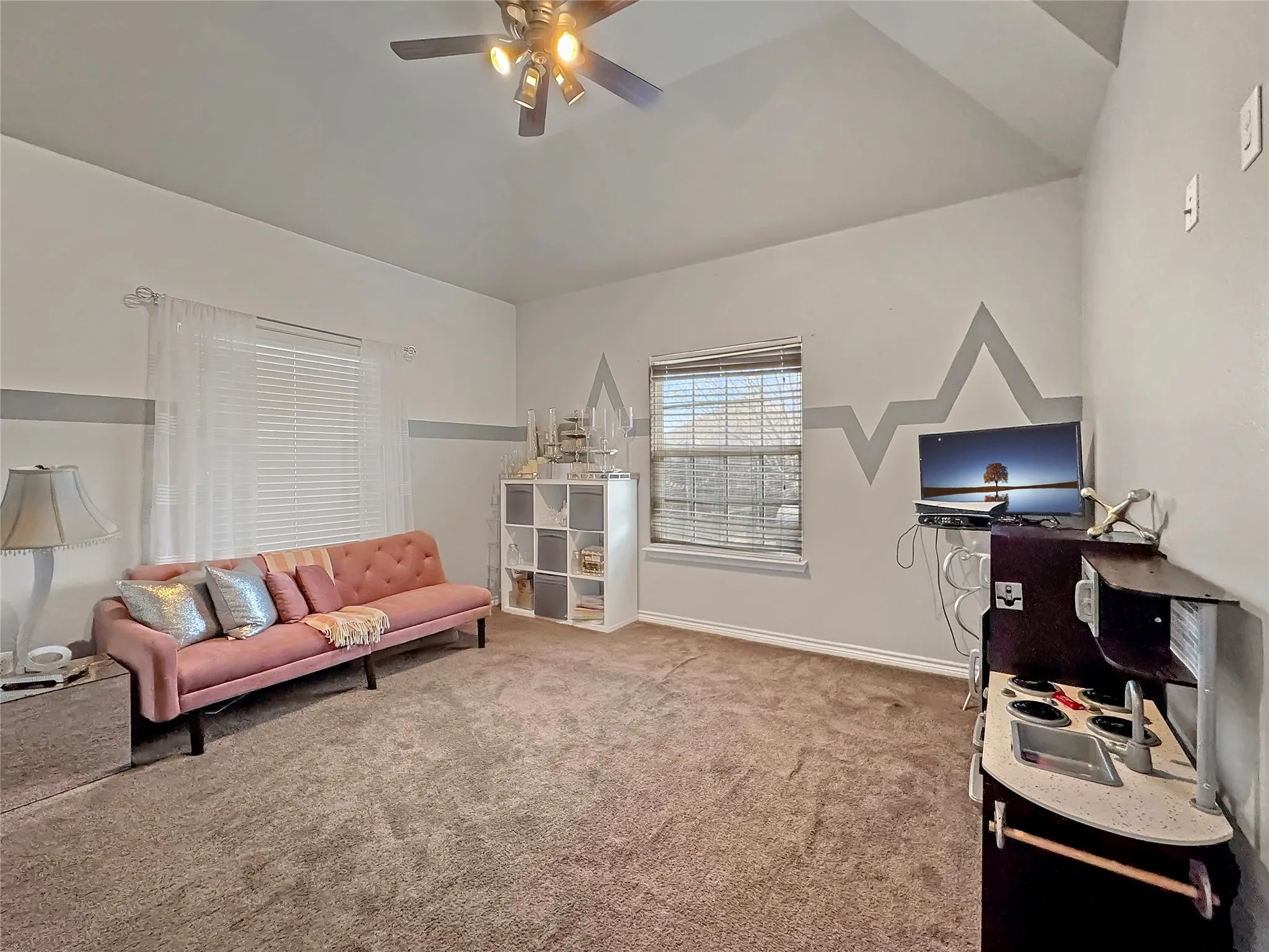 Single Family Residence For Sale in Dallas County , 904 Regal Bluff Lane, De Soto, Texas 75115, 4 Bedroom, 3 Bathroom, 2 Garage spaces, 2,852 Sqft, built in 2014, New Construction - Complete, mls#21200073, Real Estate Agent in De Soto, Homes For Sale in Dallas county, Homes For Sale in De Soto, Realtor in De Soto Texas, Real Estate Brokerage Independent Realty Texas, Luminita Cordes Realtor
