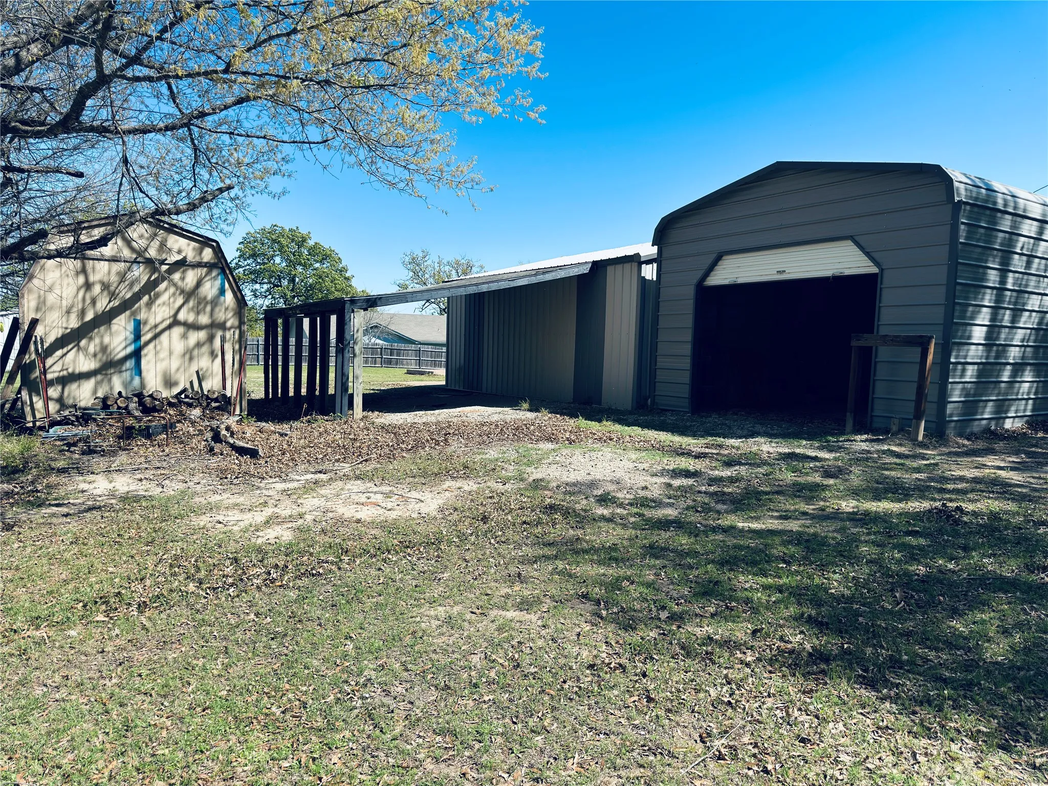 Single Family Residence For Sale in Rains County , 619 County Road 3350, Emory, Texas 75440, 3 Bedroom, 2 Bathroom, Garage spaces, 1,356 Sqft, built in 1995, mls#21215778, Real Estate Agent in Emory, Homes For Sale in Rains county, Homes For Sale in Emory, Realtor in Emory Texas, Real Estate Brokerage Independent Realty Texas, Luminita Cordes Realtor