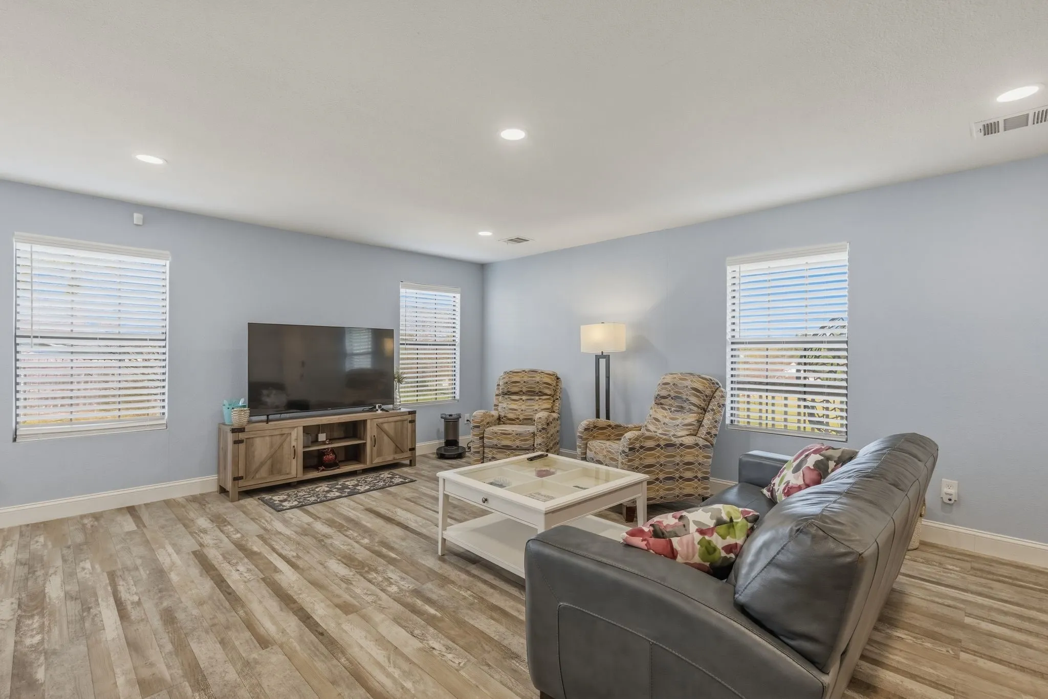 Single Family Residence For Sale in Rains County , 619 County Road 3350, Emory, Texas 75440, 3 Bedroom, 2 Bathroom, Garage spaces, 1,356 Sqft, built in 1995, mls#21215778, Real Estate Agent in Emory, Homes For Sale in Rains county, Homes For Sale in Emory, Realtor in Emory Texas, Real Estate Brokerage Independent Realty Texas, Luminita Cordes Realtor