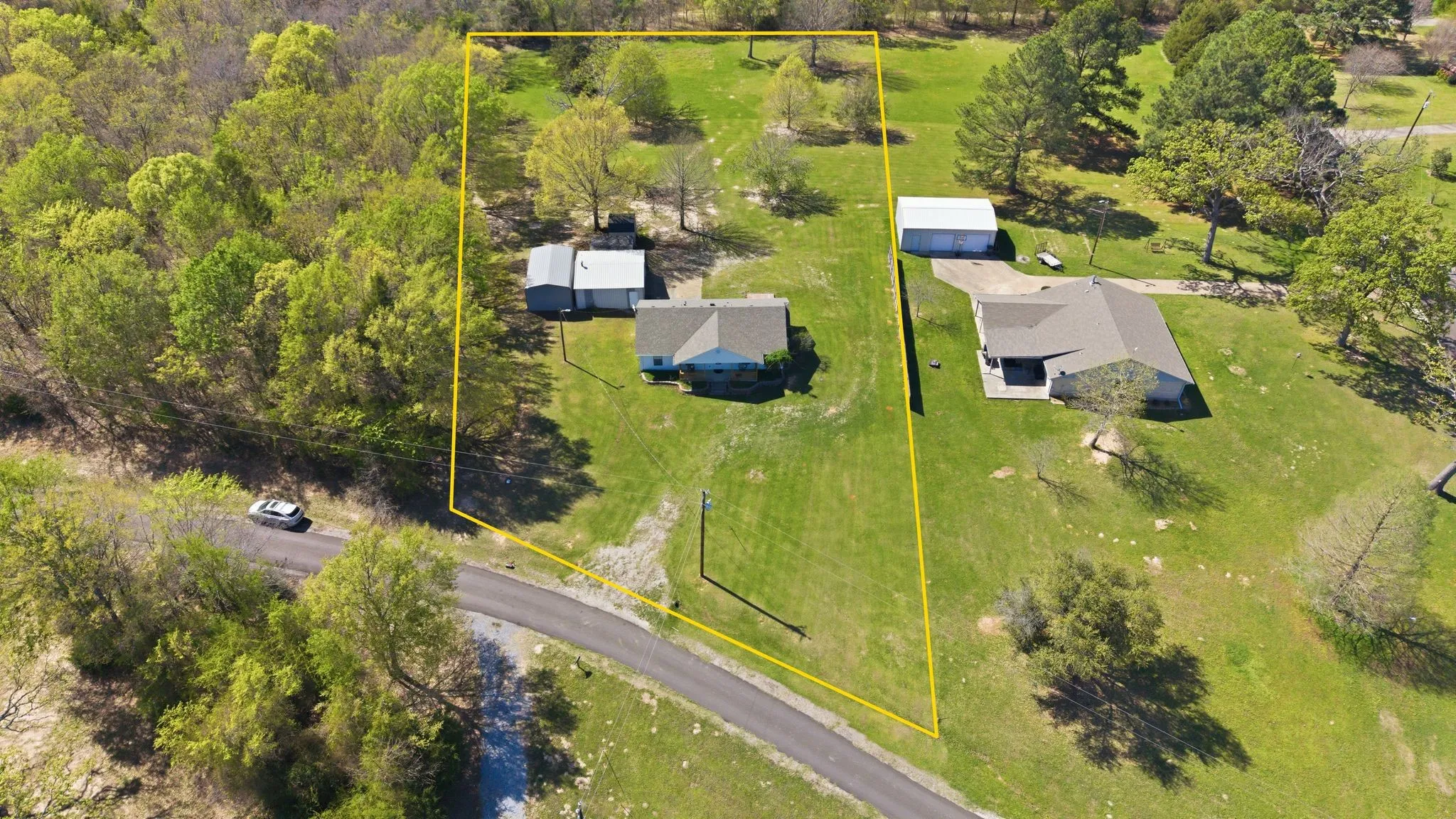 Single Family Residence For Sale in Rains County , 619 County Road 3350, Emory, Texas 75440, 3 Bedroom, 2 Bathroom, Garage spaces, 1,356 Sqft, built in 1995, mls#21215778, Real Estate Agent in Emory, Homes For Sale in Rains county, Homes For Sale in Emory, Realtor in Emory Texas, Real Estate Brokerage Independent Realty Texas, Luminita Cordes Realtor