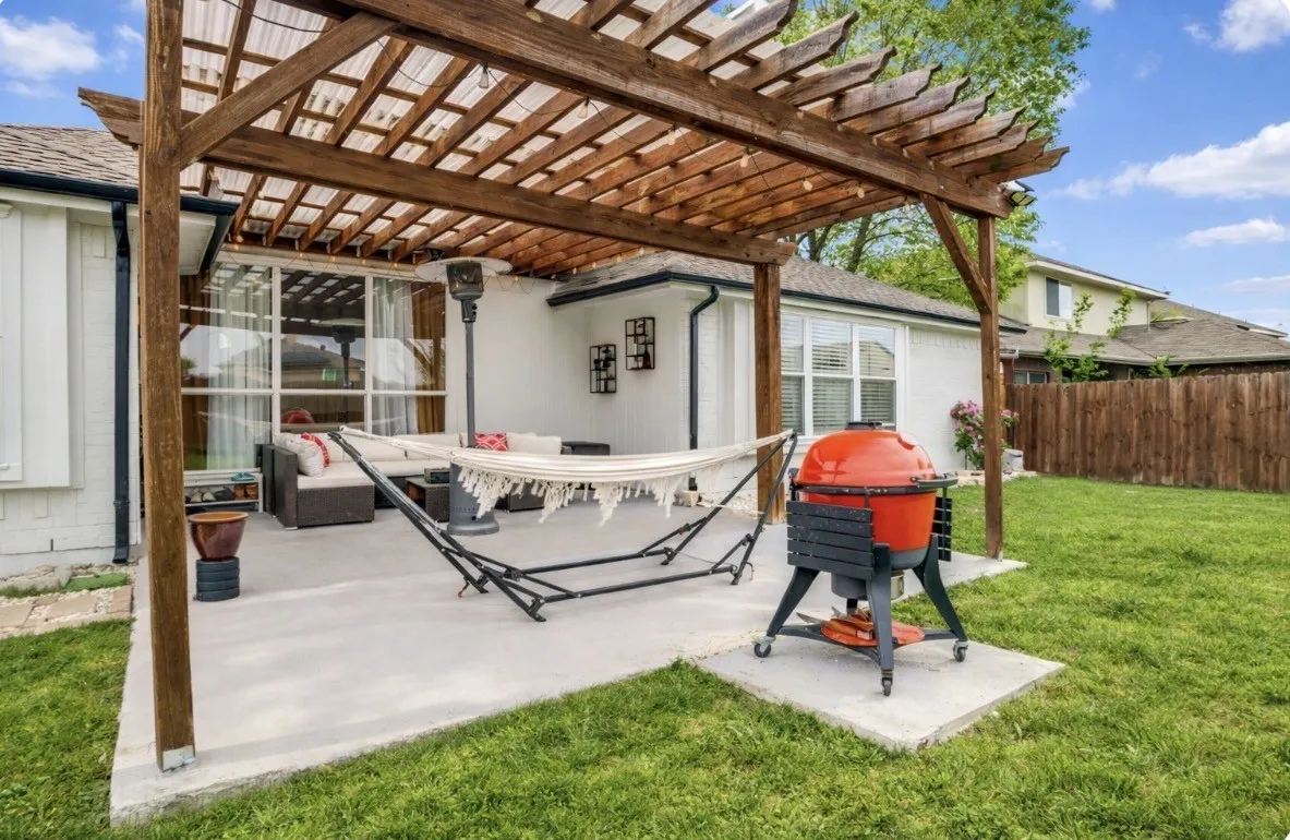 View of patio / terrace featuring a pergola
