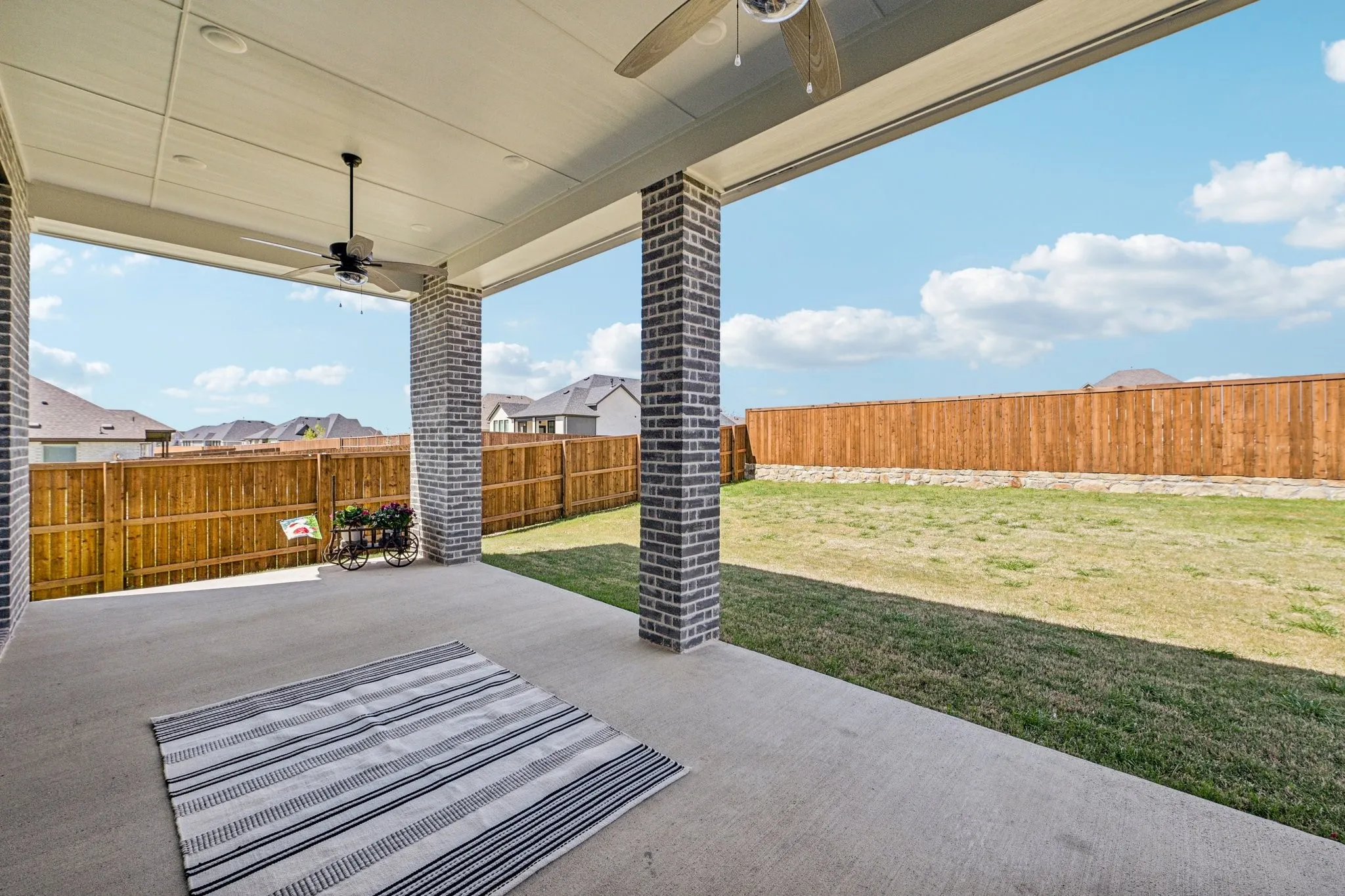 Single Family Residence For Sale in Ellis County , 2264 Emerald Drive, Waxahachie, Texas 75167, 4 Bedroom, 5 Bathroom, 2 Garage spaces, 2,848 Sqft, built in 2025, Preowned, mls#21210729, Real Estate Agent in Waxahachie, Homes For Sale in Ellis county, Homes For Sale in Waxahachie, Realtor in Waxahachie Texas, Real Estate Brokerage Independent Realty Texas, Luminita Cordes Realtor