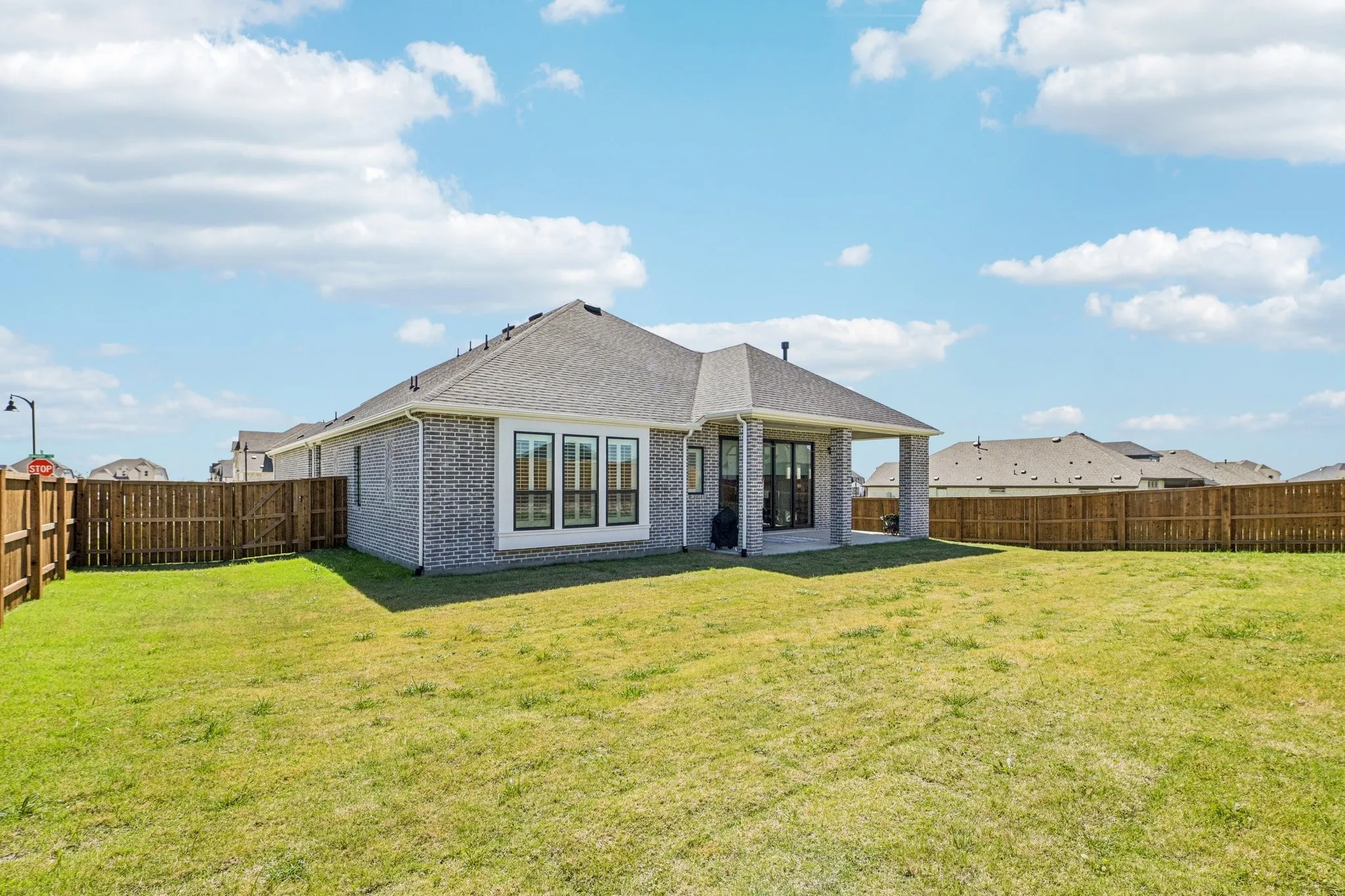 Single Family Residence For Sale in Ellis County , 2264 Emerald Drive, Waxahachie, Texas 75167, 4 Bedroom, 5 Bathroom, 2 Garage spaces, 2,848 Sqft, built in 2025, Preowned, mls#21210729, Real Estate Agent in Waxahachie, Homes For Sale in Ellis county, Homes For Sale in Waxahachie, Realtor in Waxahachie Texas, Real Estate Brokerage Independent Realty Texas, Luminita Cordes Realtor