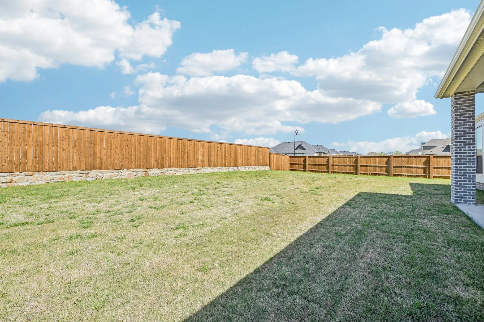 Single Family Residence For Sale in Ellis County , 2264 Emerald Drive, Waxahachie, Texas 75167, 4 Bedroom, 5 Bathroom, 2 Garage spaces, 2,848 Sqft, built in 2025, Preowned, mls#21210729, Real Estate Agent in Waxahachie, Homes For Sale in Ellis county, Homes For Sale in Waxahachie, Realtor in Waxahachie Texas, Real Estate Brokerage Independent Realty Texas, Luminita Cordes Realtor