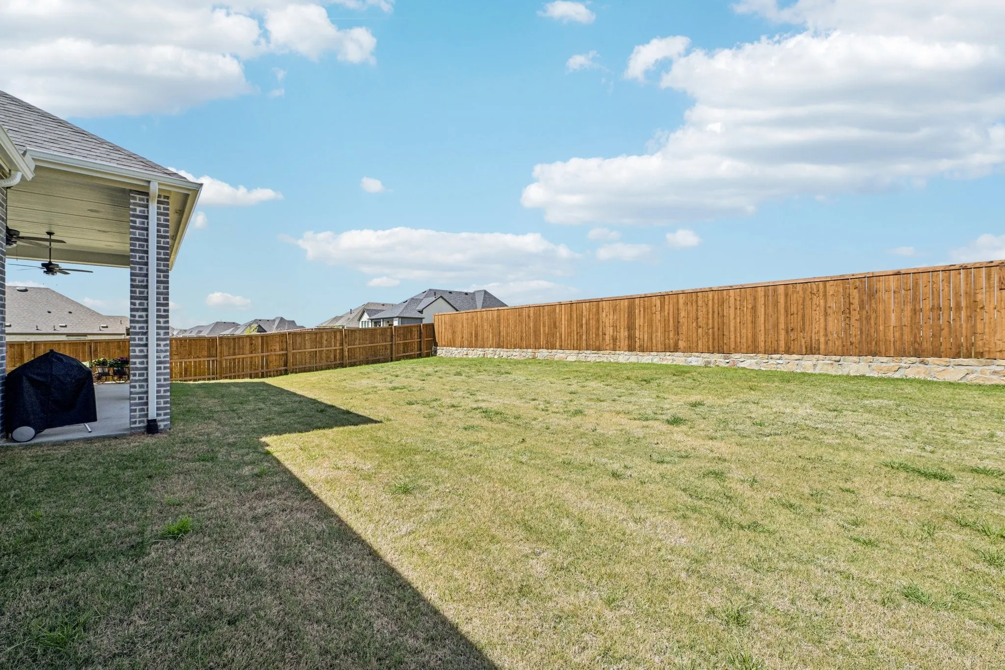 Single Family Residence For Sale in Ellis County , 2264 Emerald Drive, Waxahachie, Texas 75167, 4 Bedroom, 5 Bathroom, 2 Garage spaces, 2,848 Sqft, built in 2025, Preowned, mls#21210729, Real Estate Agent in Waxahachie, Homes For Sale in Ellis county, Homes For Sale in Waxahachie, Realtor in Waxahachie Texas, Real Estate Brokerage Independent Realty Texas, Luminita Cordes Realtor