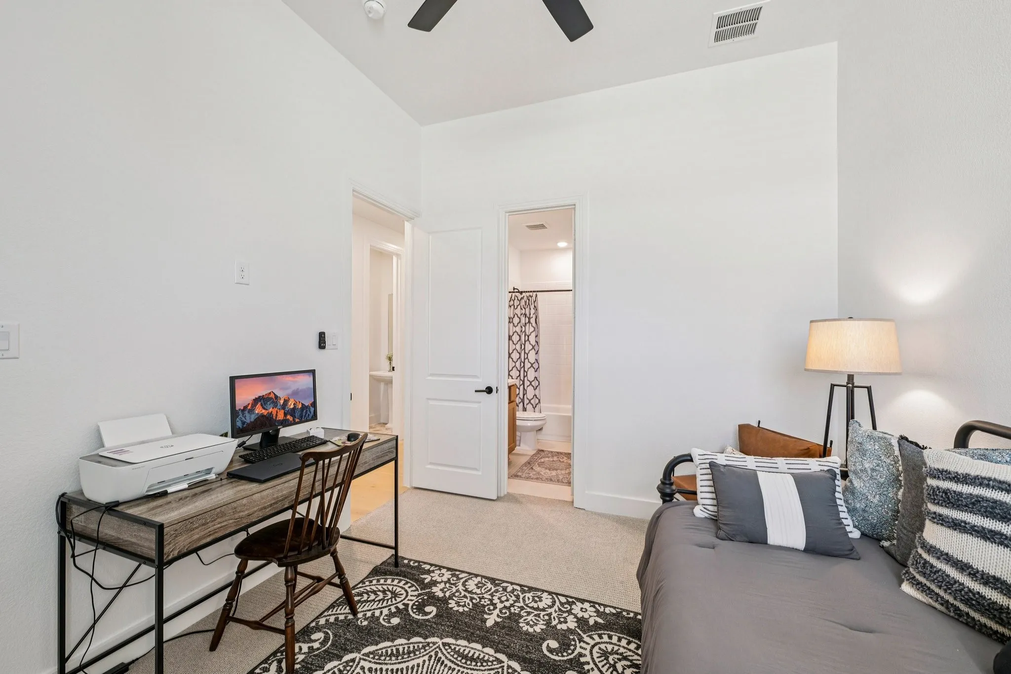 Single Family Residence For Sale in Ellis County , 2264 Emerald Drive, Waxahachie, Texas 75167, 4 Bedroom, 5 Bathroom, 2 Garage spaces, 2,848 Sqft, built in 2025, Preowned, mls#21210729, Real Estate Agent in Waxahachie, Homes For Sale in Ellis county, Homes For Sale in Waxahachie, Realtor in Waxahachie Texas, Real Estate Brokerage Independent Realty Texas, Luminita Cordes Realtor