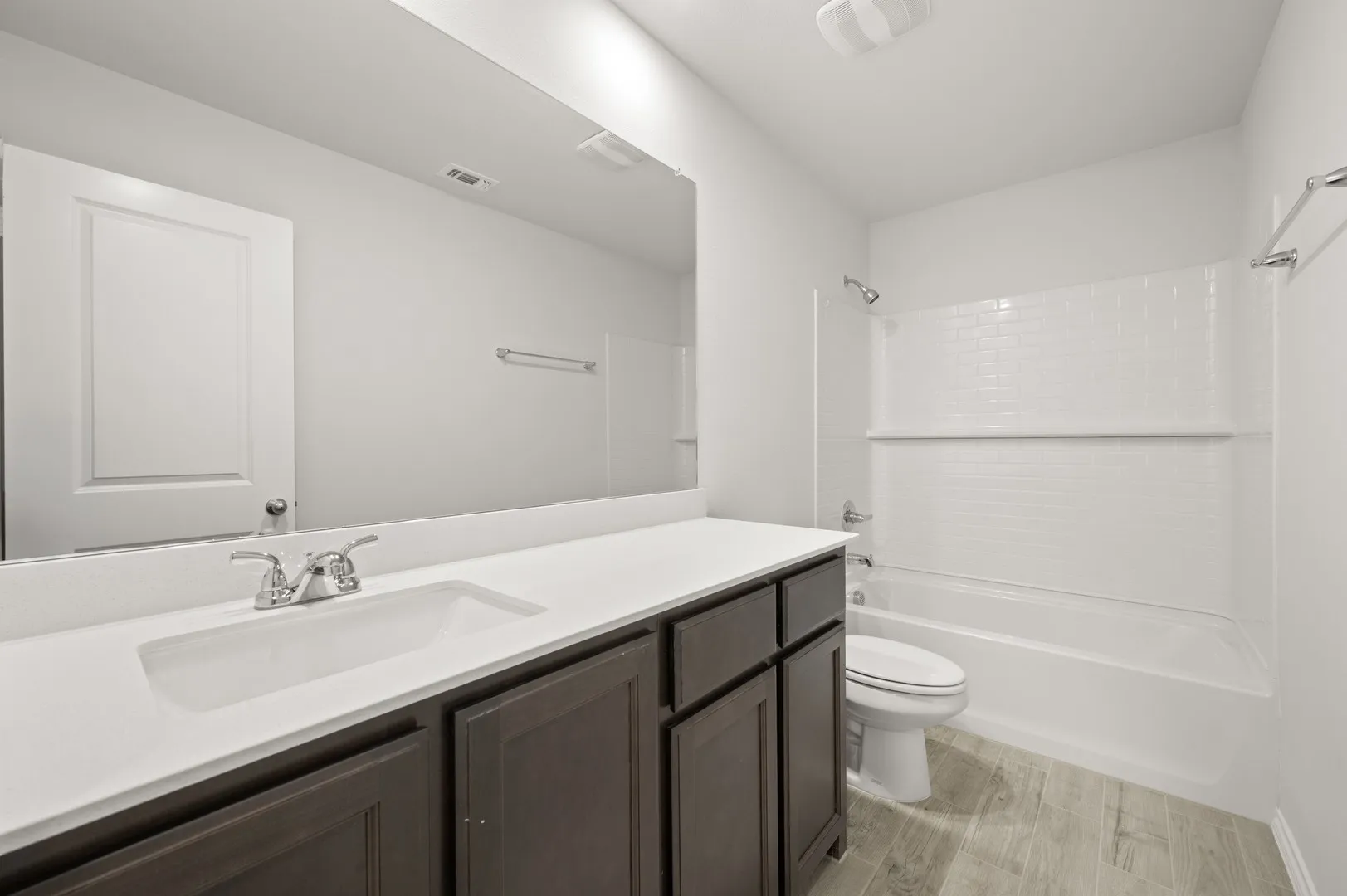 2833 Hay- Bathroom-1