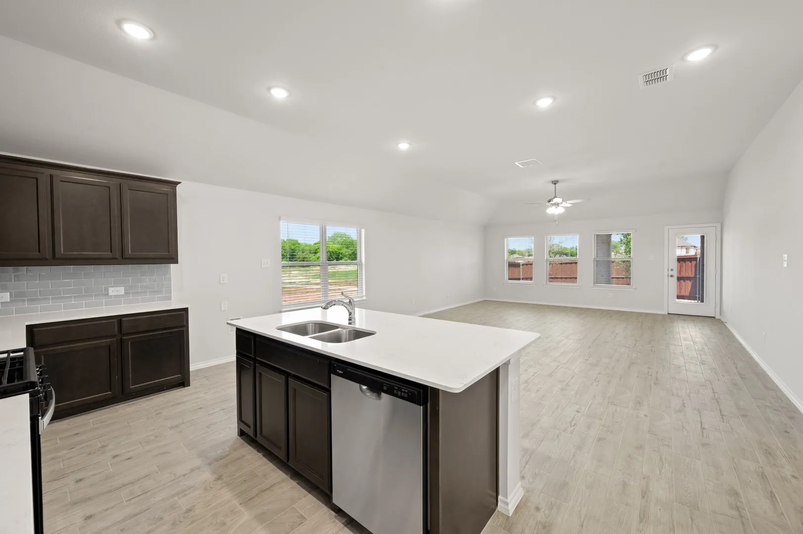 2833 Hay- Kitchen-4