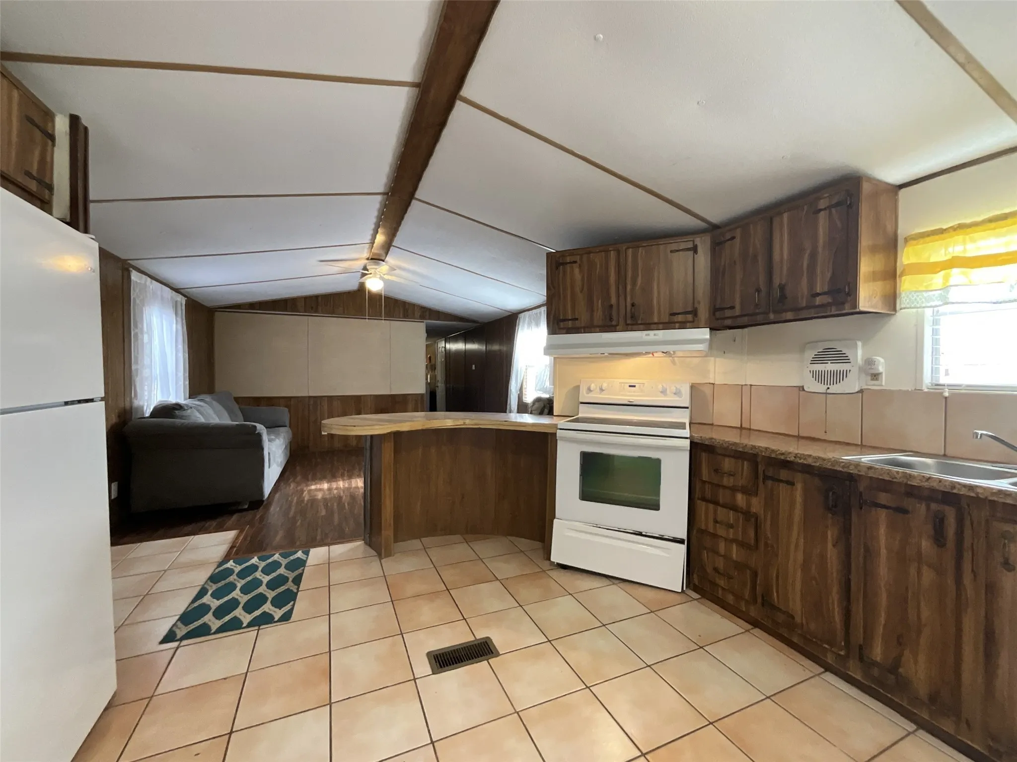 Mobile Home For Rent in Van Zandt County , 1053 Vz County Road 1927, Edgewood, Texas 75117, 2 Bedroom, 1 Bathroom, Garage spaces, 720 Sqft, built in 1994, mls#21215916, Real Estate Agent in Edgewood, Homes For Rent in Van Zandt county, Homes For Rent in Edgewood, Realtor in Edgewood Texas, Real Estate Brokerage Independent Realty Texas, Luminita Cordes Realtor