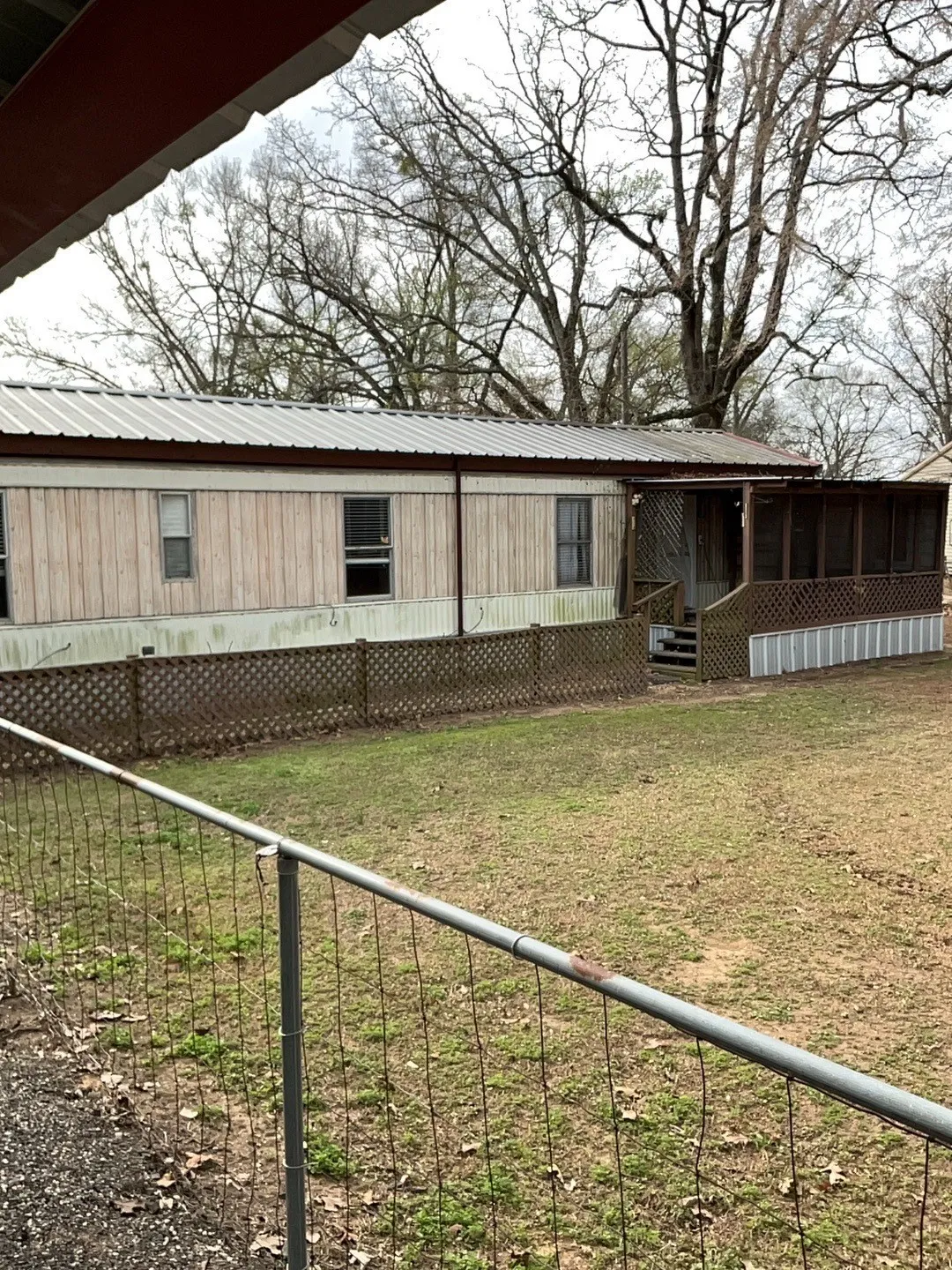 Mobile Home For Rent in Van Zandt County , 1053 Vz County Road 1927, Edgewood, Texas 75117, 2 Bedroom, 1 Bathroom, Garage spaces, 720 Sqft, built in 1994, mls#21215916, Real Estate Agent in Edgewood, Homes For Rent in Van Zandt county, Homes For Rent in Edgewood, Realtor in Edgewood Texas, Real Estate Brokerage Independent Realty Texas, Luminita Cordes Realtor