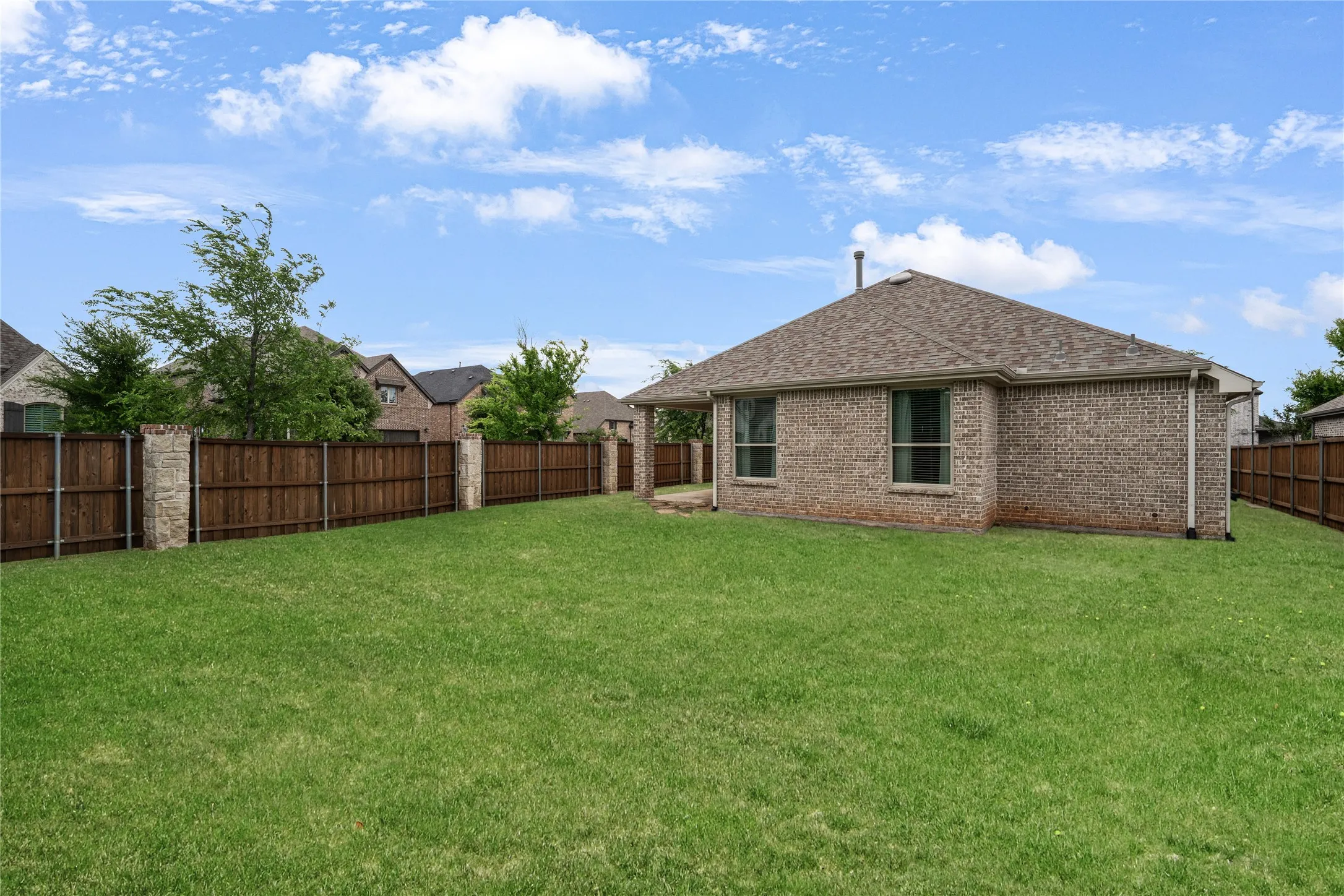 Single Family Residence For Sale in Collin County , 1580 Star Creek Drive, Prosper, Texas 75078, 3 Bedroom, 2 Bathroom, 3 Garage spaces, 2,105 Sqft, built in 2018, Preowned, mls#21215767, Real Estate Agent in Prosper, Homes For Sale in Collin county, Homes For Sale in Prosper, Realtor in Prosper Texas, Real Estate Brokerage Independent Realty Texas, Luminita Cordes Realtor
