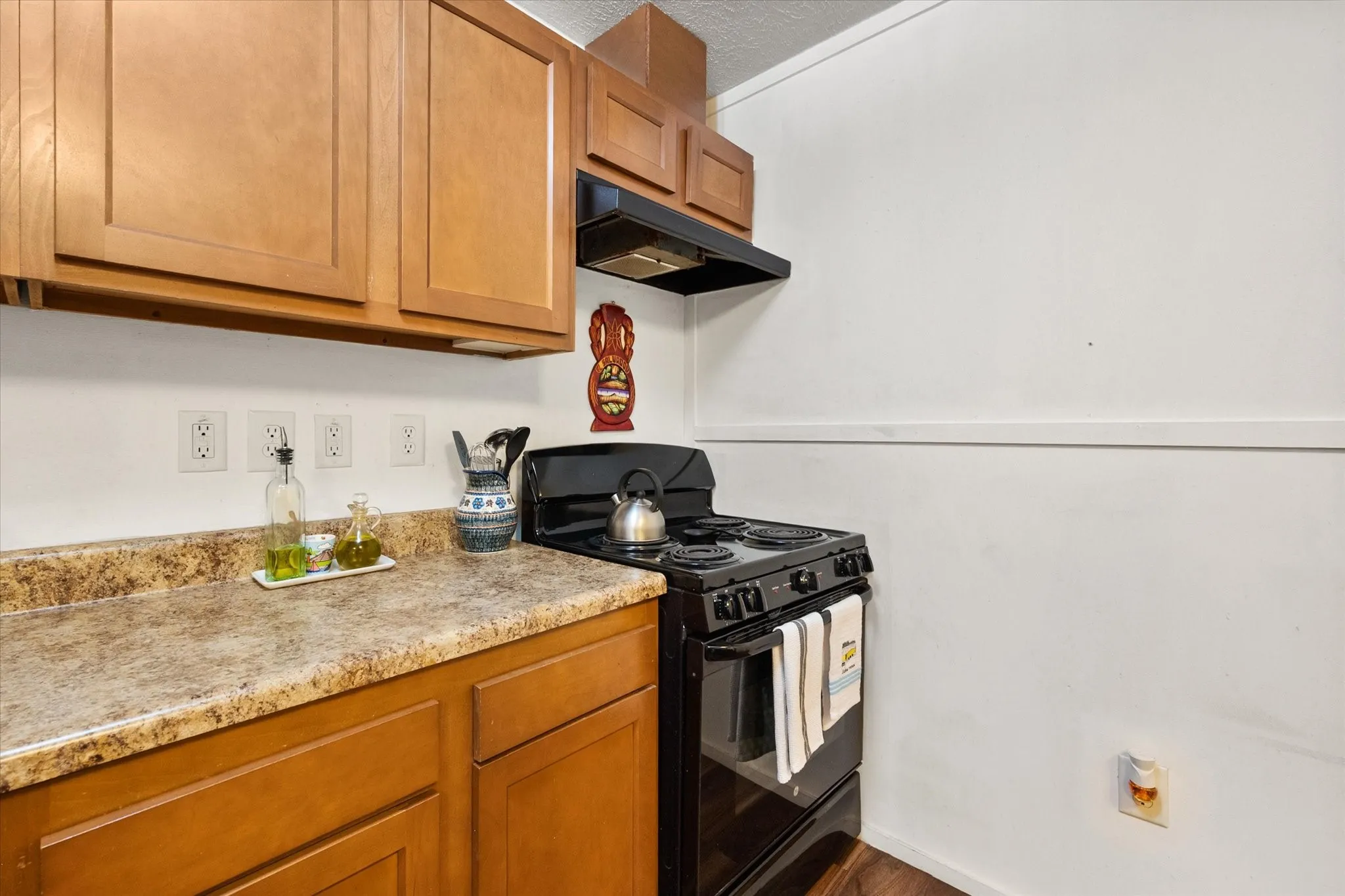 Mobile Home For Sale in Freestone County , 199 Fcr 1051, Streetman, Texas 75859, 2 Bedroom, 2 Bathroom, Garage spaces, 896 Sqft, built in 2016, Preowned, Price $174,900, mls#21213588, Real Estate Agent in Streetman, Homes For Sale in Freestone county, Homes For Sale in Streetman, Realtor in Streetman Texas, Real Estate Brokerage Independent Realty Texas, Luminita Cordes Realtor