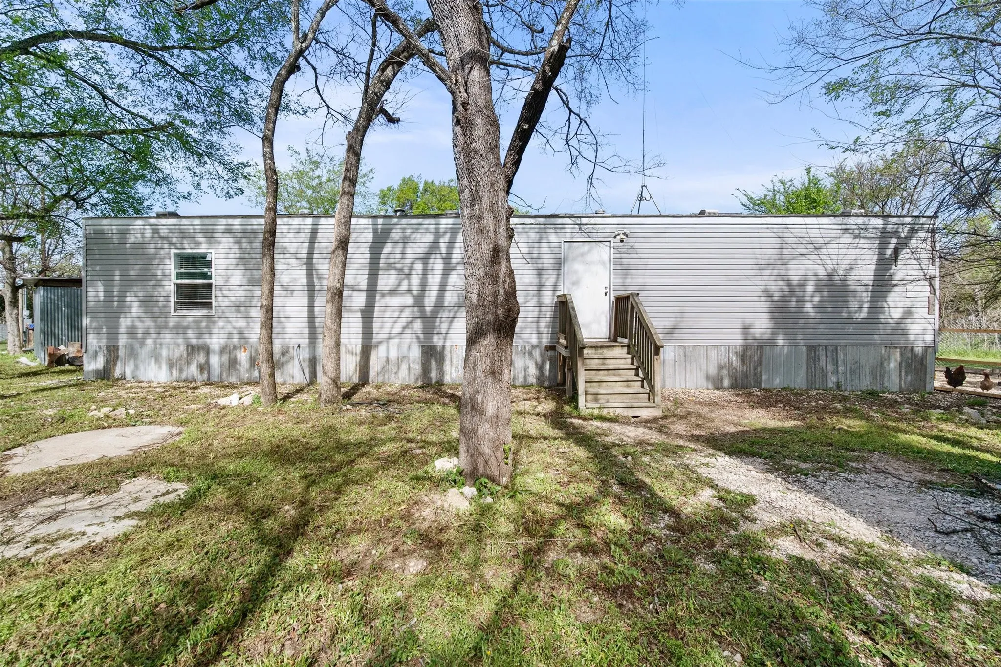 Mobile Home For Sale in Freestone County , 199 Fcr 1051, Streetman, Texas 75859, 2 Bedroom, 2 Bathroom, Garage spaces, 896 Sqft, built in 2016, Preowned, Price $174,900, mls#21213588, Real Estate Agent in Streetman, Homes For Sale in Freestone county, Homes For Sale in Streetman, Realtor in Streetman Texas, Real Estate Brokerage Independent Realty Texas, Luminita Cordes Realtor