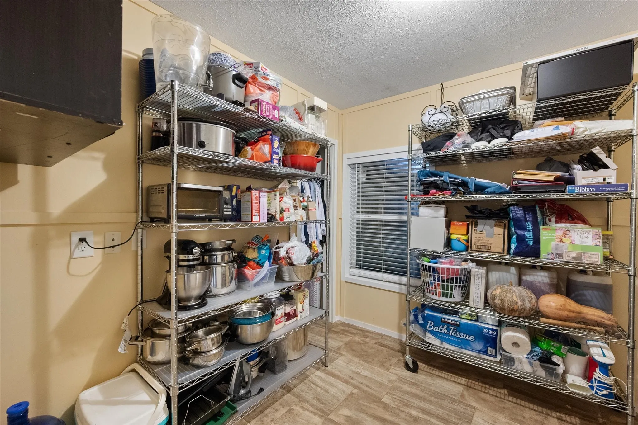 Mobile Home For Sale in Freestone County , 199 Fcr 1051, Streetman, Texas 75859, 2 Bedroom, 2 Bathroom, Garage spaces, 896 Sqft, built in 2016, Preowned, Price $174,900, mls#21213588, Real Estate Agent in Streetman, Homes For Sale in Freestone county, Homes For Sale in Streetman, Realtor in Streetman Texas, Real Estate Brokerage Independent Realty Texas, Luminita Cordes Realtor