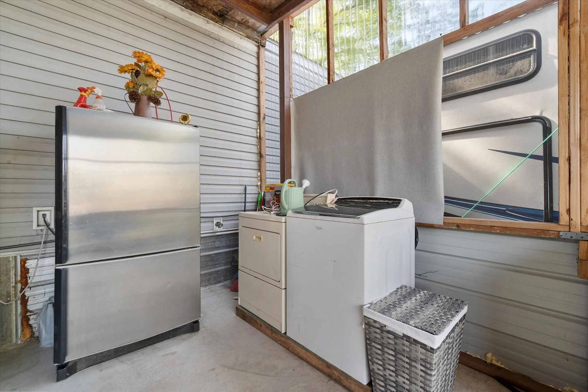 Mobile Home For Sale in Freestone County , 199 Fcr 1051, Streetman, Texas 75859, 2 Bedroom, 2 Bathroom, Garage spaces, 896 Sqft, built in 2016, Preowned, Price $174,900, mls#21213588, Real Estate Agent in Streetman, Homes For Sale in Freestone county, Homes For Sale in Streetman, Realtor in Streetman Texas, Real Estate Brokerage Independent Realty Texas, Luminita Cordes Realtor