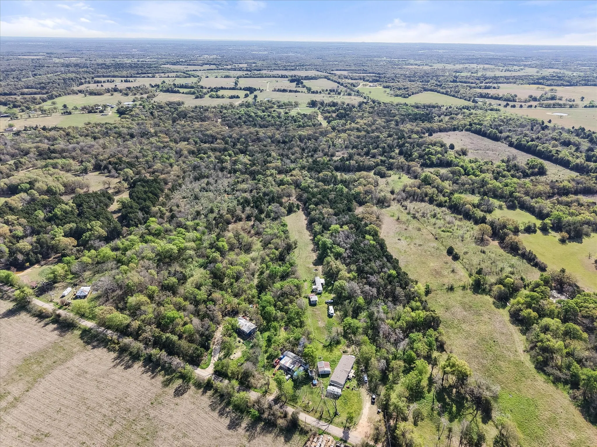 Mobile Home For Sale in Freestone County , 199 Fcr 1051, Streetman, Texas 75859, 2 Bedroom, 2 Bathroom, Garage spaces, 896 Sqft, built in 2016, Preowned, Price $174,900, mls#21213588, Real Estate Agent in Streetman, Homes For Sale in Freestone county, Homes For Sale in Streetman, Realtor in Streetman Texas, Real Estate Brokerage Independent Realty Texas, Luminita Cordes Realtor