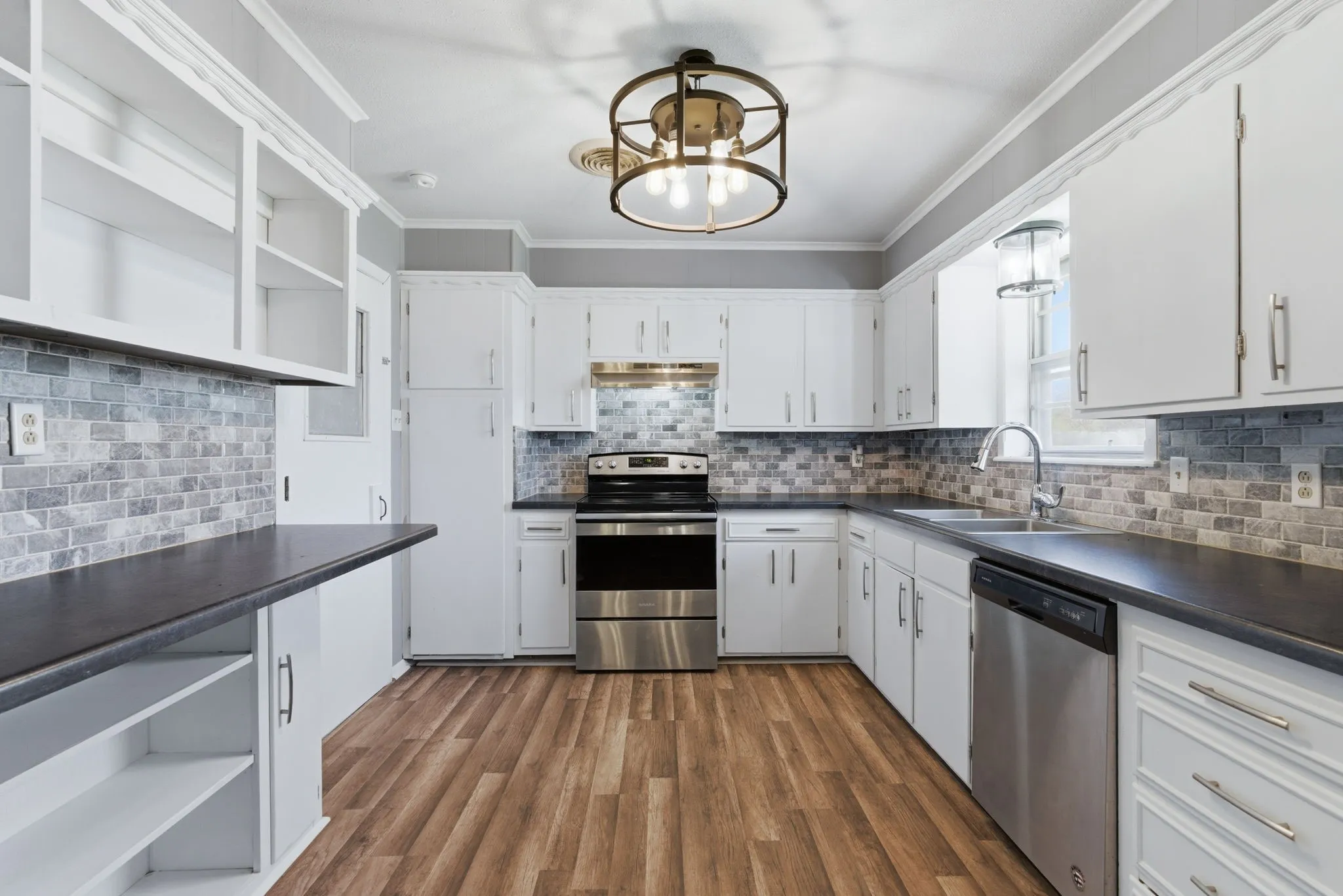 Single Family Residence For Sale in Eastland County , 1408 Primrose Lane, Cisco, Texas 76437, 3 Bedroom, 2 Bathroom, 2 Garage spaces, 1,506 Sqft, built in 1975, Preowned, mls#21215290, Real Estate Agent in Cisco, Homes For Sale in Eastland county, Homes For Sale in Cisco, Realtor in Cisco Texas, Real Estate Brokerage Independent Realty Texas, Luminita Cordes Realtor
