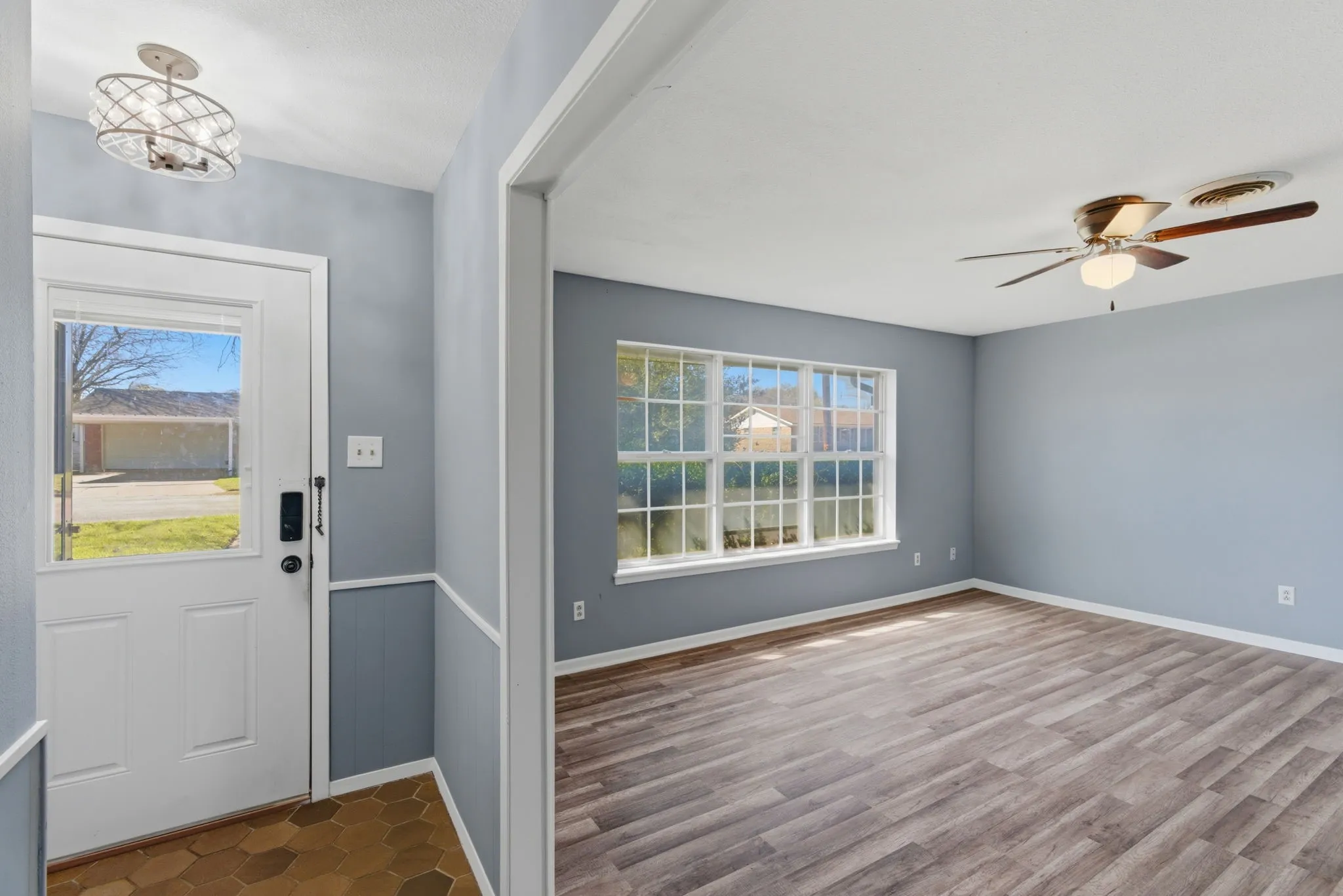 Single Family Residence For Sale in Eastland County , 1408 Primrose Lane, Cisco, Texas 76437, 3 Bedroom, 2 Bathroom, 2 Garage spaces, 1,506 Sqft, built in 1975, Preowned, mls#21215290, Real Estate Agent in Cisco, Homes For Sale in Eastland county, Homes For Sale in Cisco, Realtor in Cisco Texas, Real Estate Brokerage Independent Realty Texas, Luminita Cordes Realtor