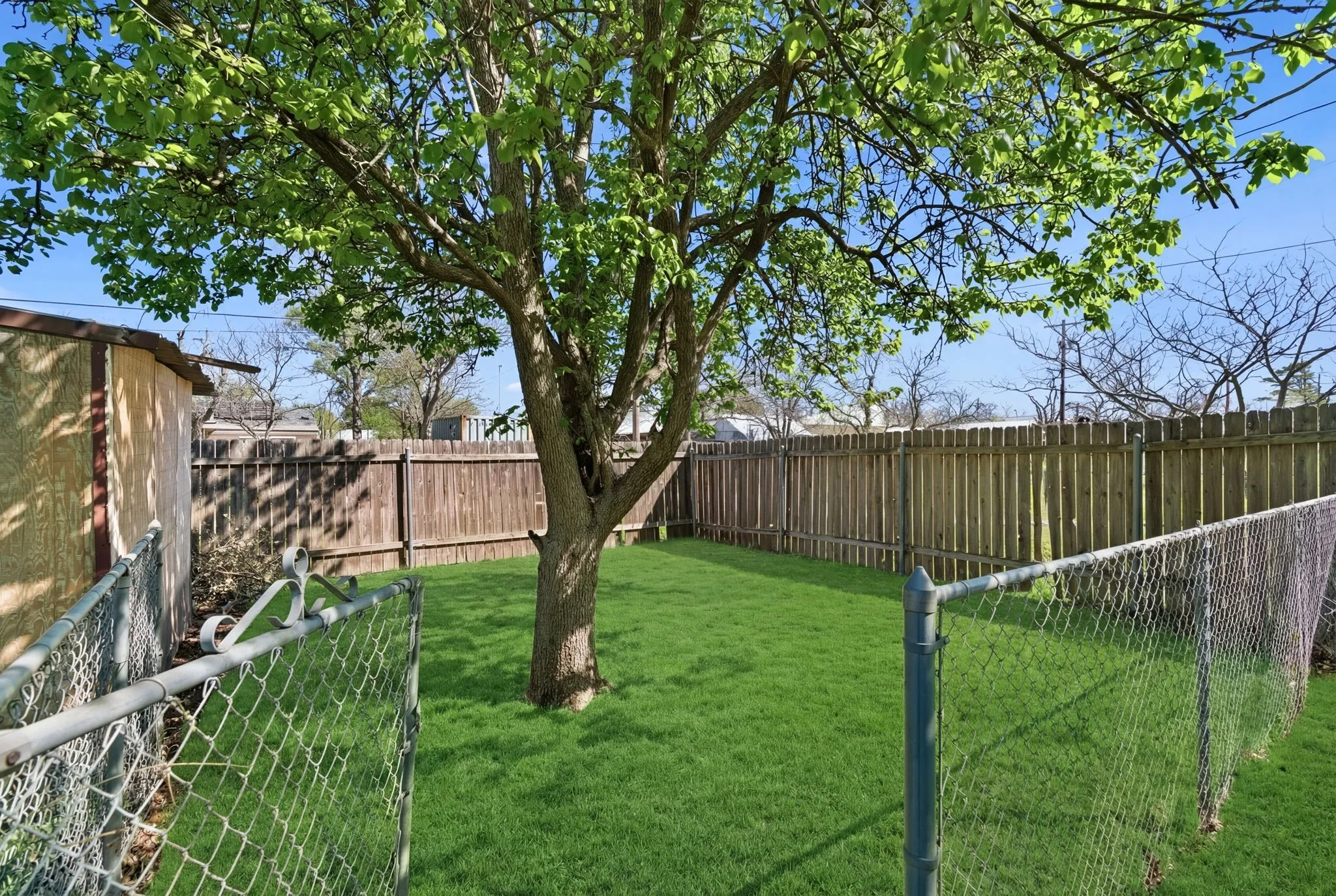 Single Family Residence For Sale in Eastland County , 1408 Primrose Lane, Cisco, Texas 76437, 3 Bedroom, 2 Bathroom, 2 Garage spaces, 1,506 Sqft, built in 1975, Preowned, mls#21215290, Real Estate Agent in Cisco, Homes For Sale in Eastland county, Homes For Sale in Cisco, Realtor in Cisco Texas, Real Estate Brokerage Independent Realty Texas, Luminita Cordes Realtor